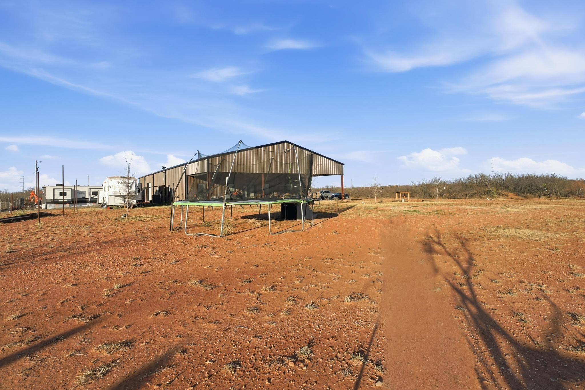 main property photo 7