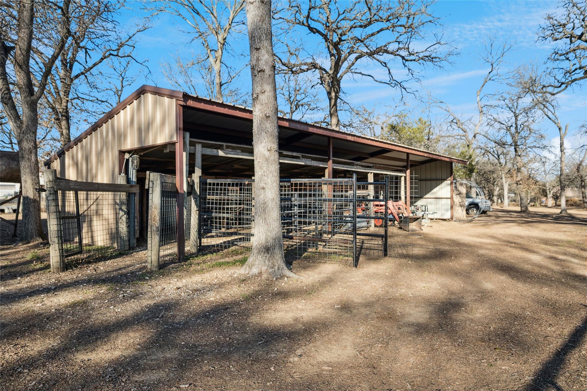 main property photo 36