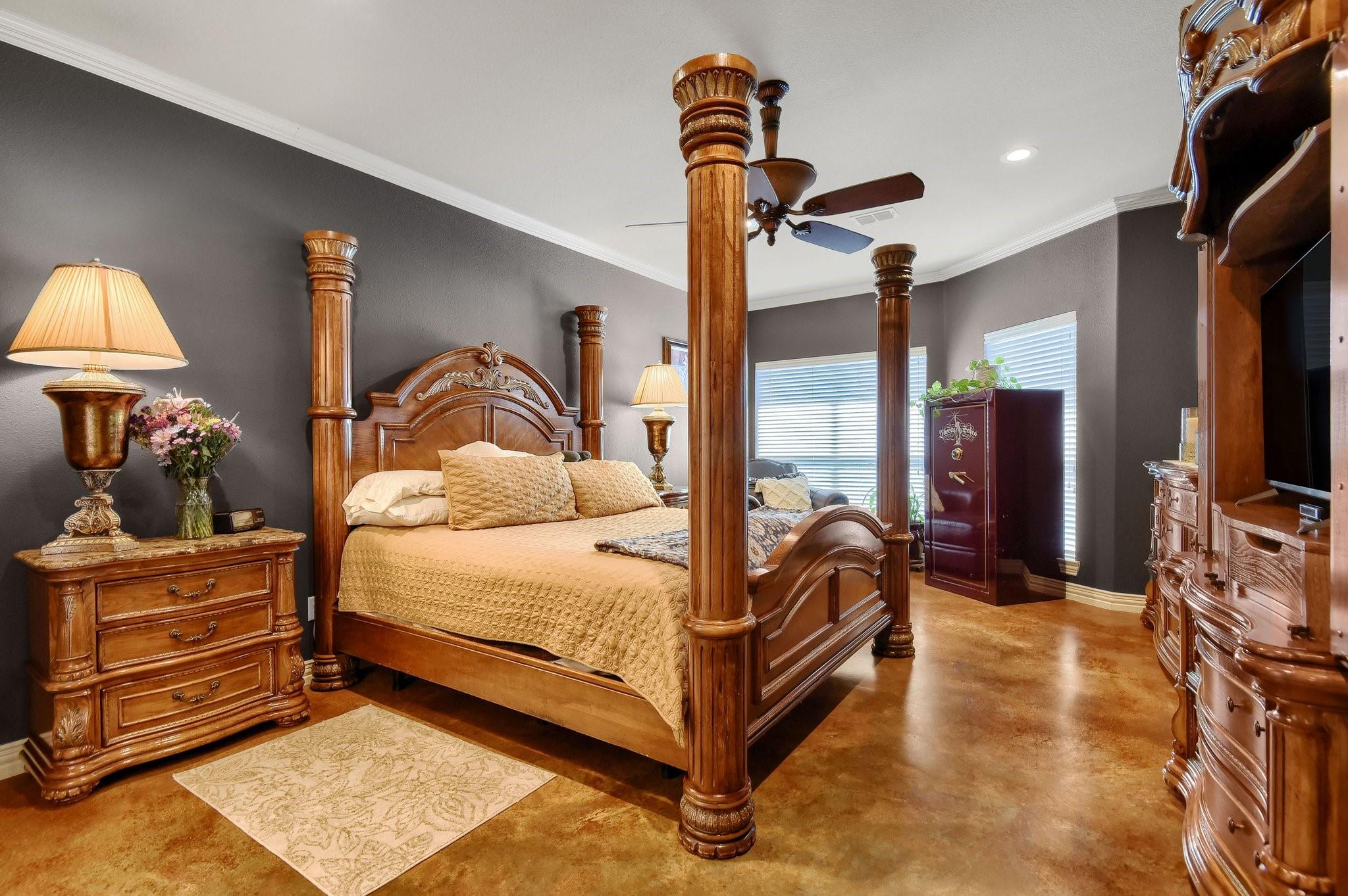 main property photo 19