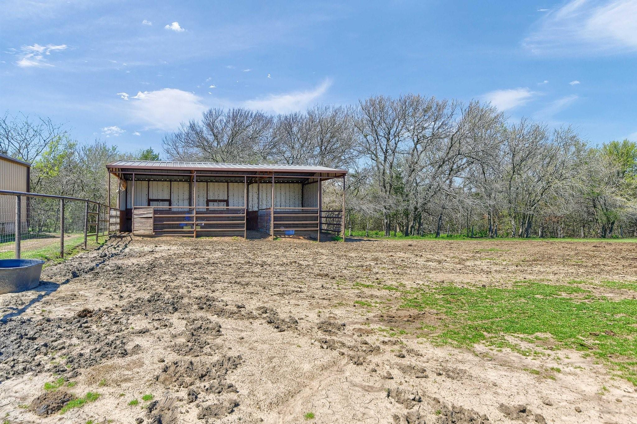 main property photo 37