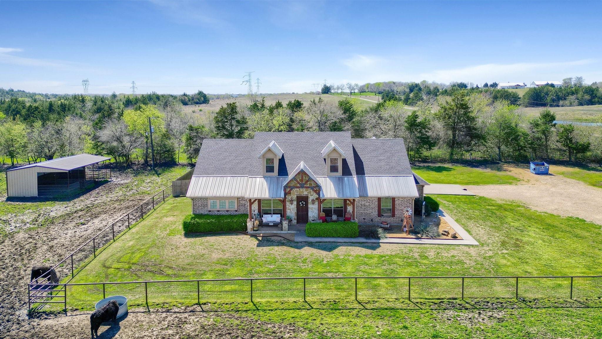 main property photo 6