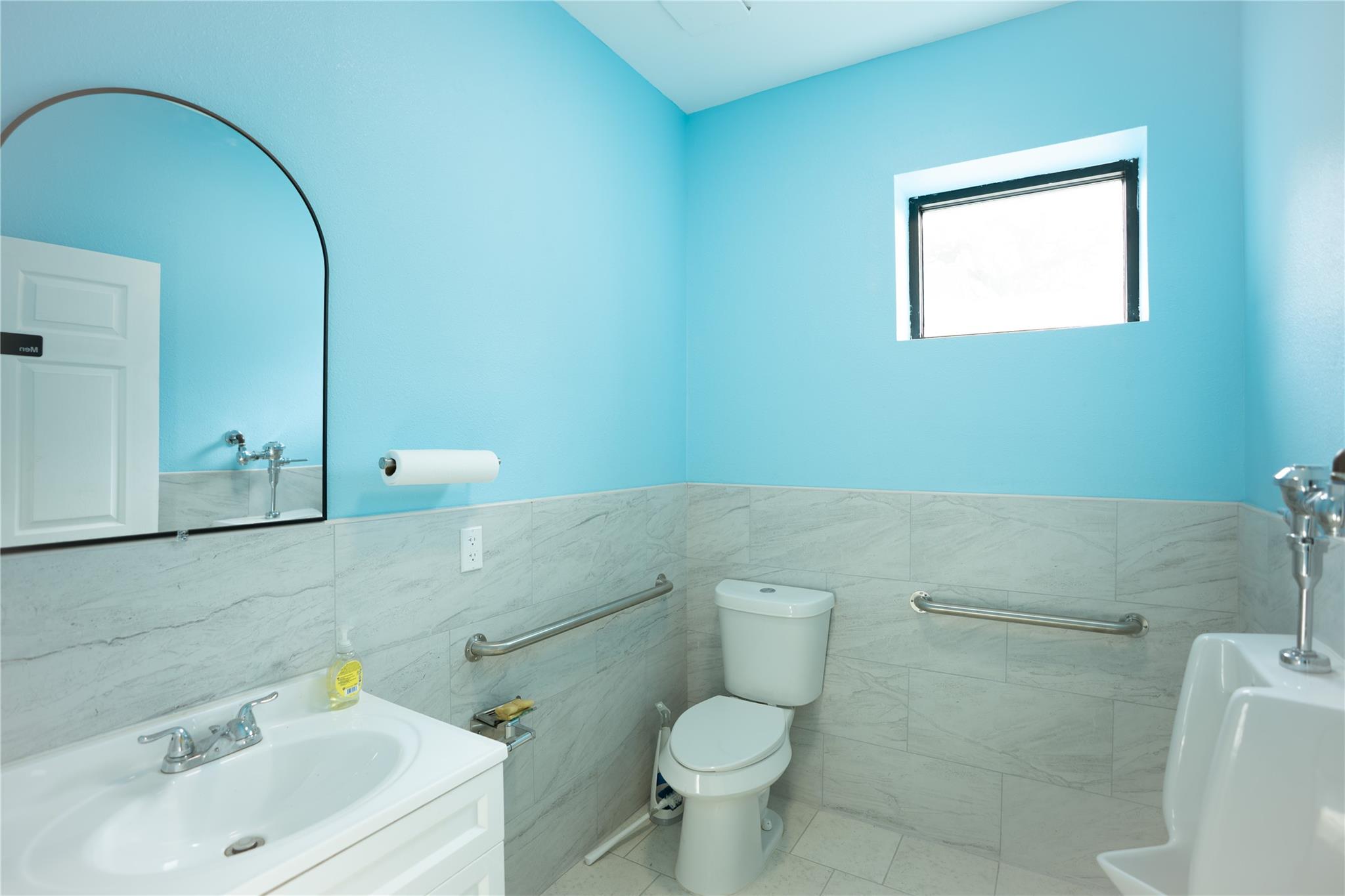 main property photo 10