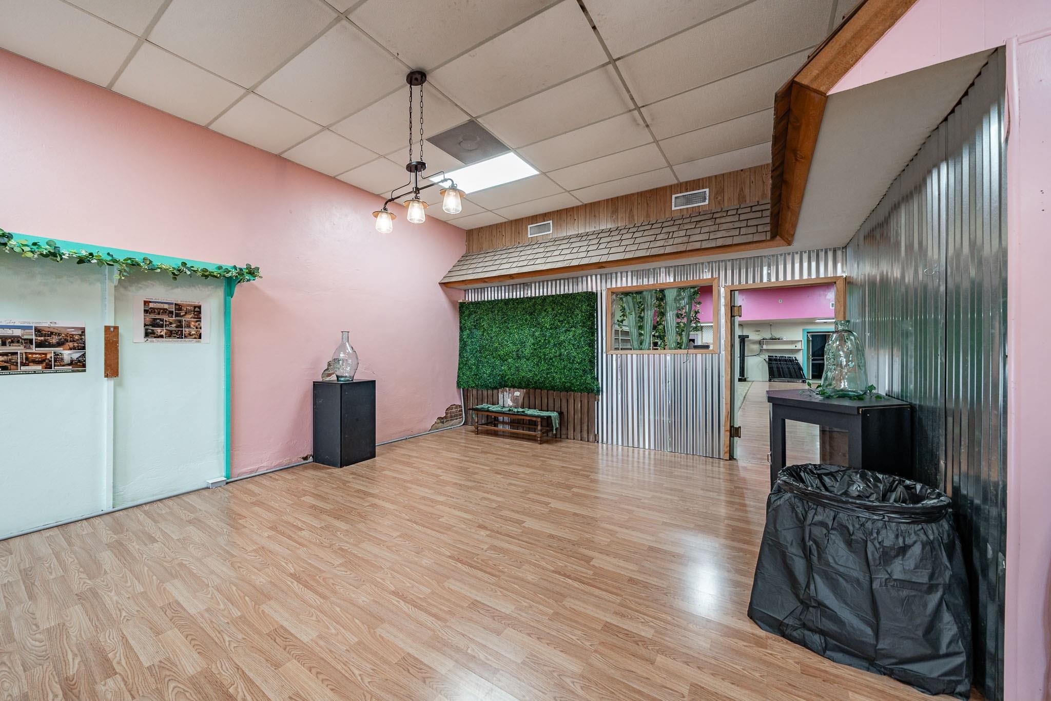 main property photo 7