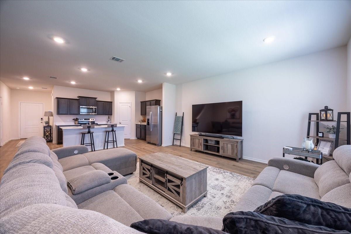 property viewer photo 18