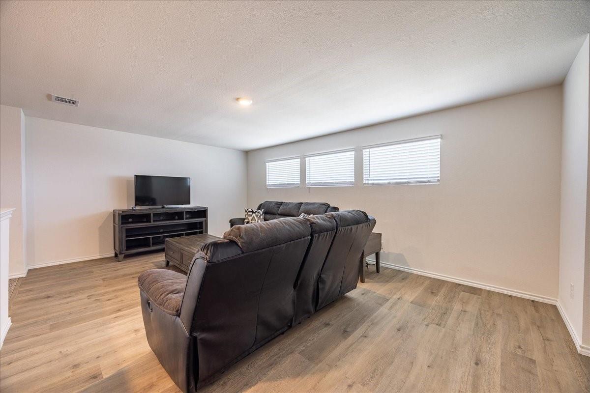 property viewer photo 26