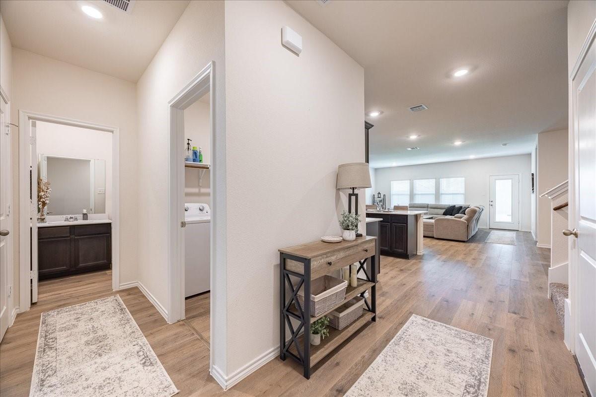 property viewer photo 3