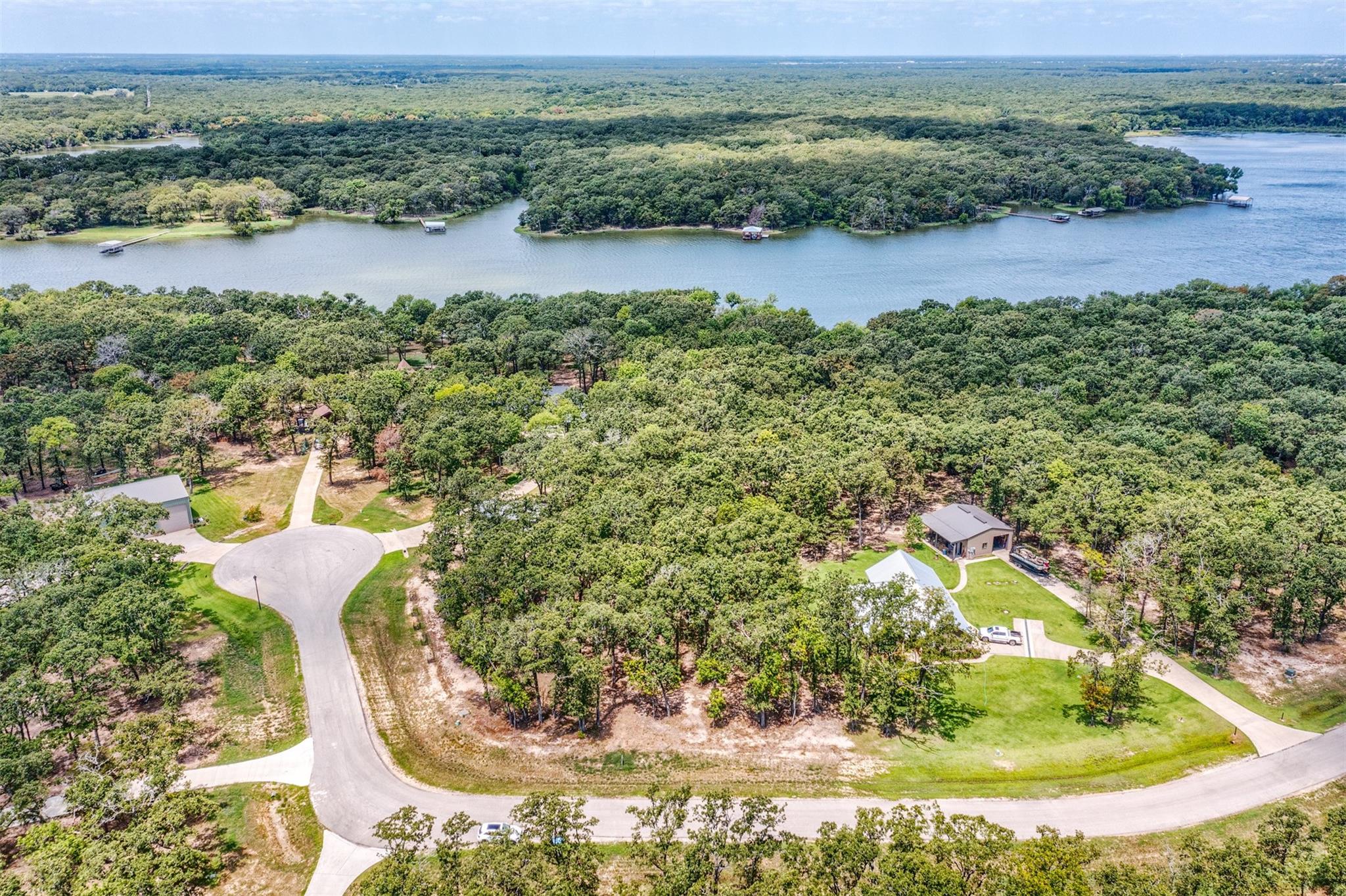 main property photo 11