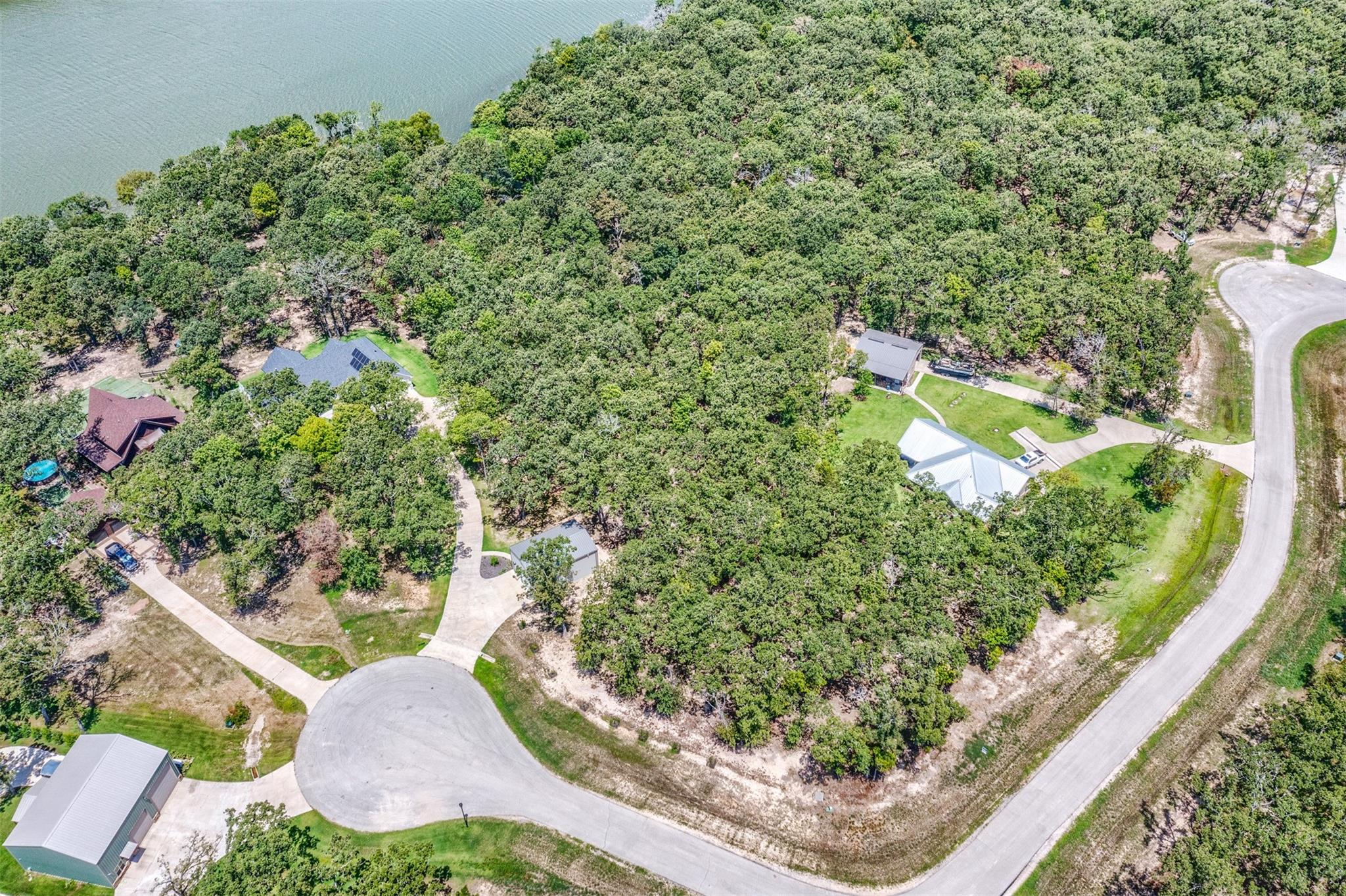main property photo 33