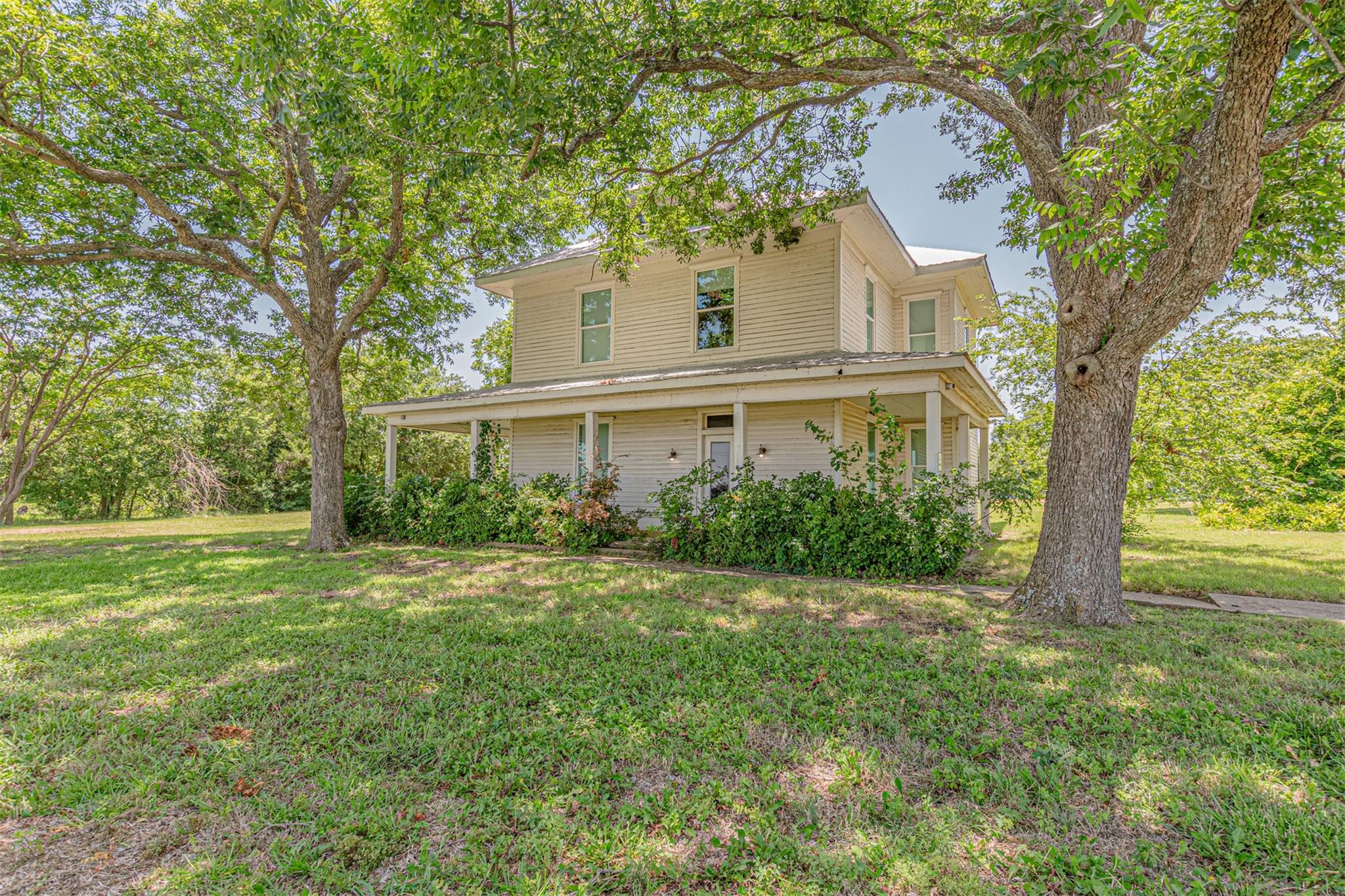 main property photo 6