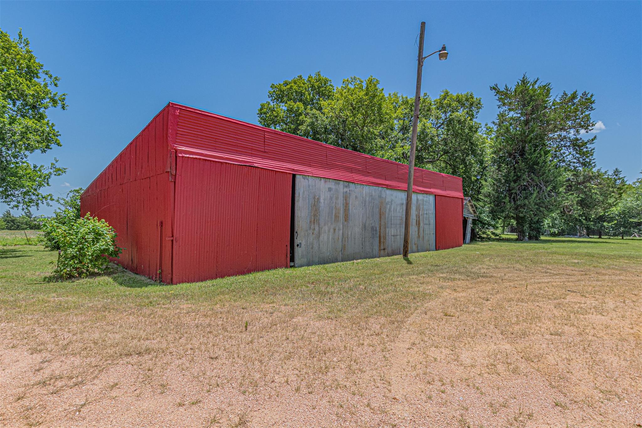 main property photo 8