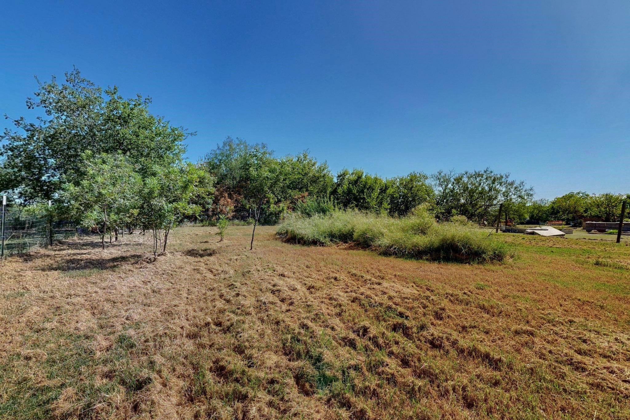 main property photo 19
