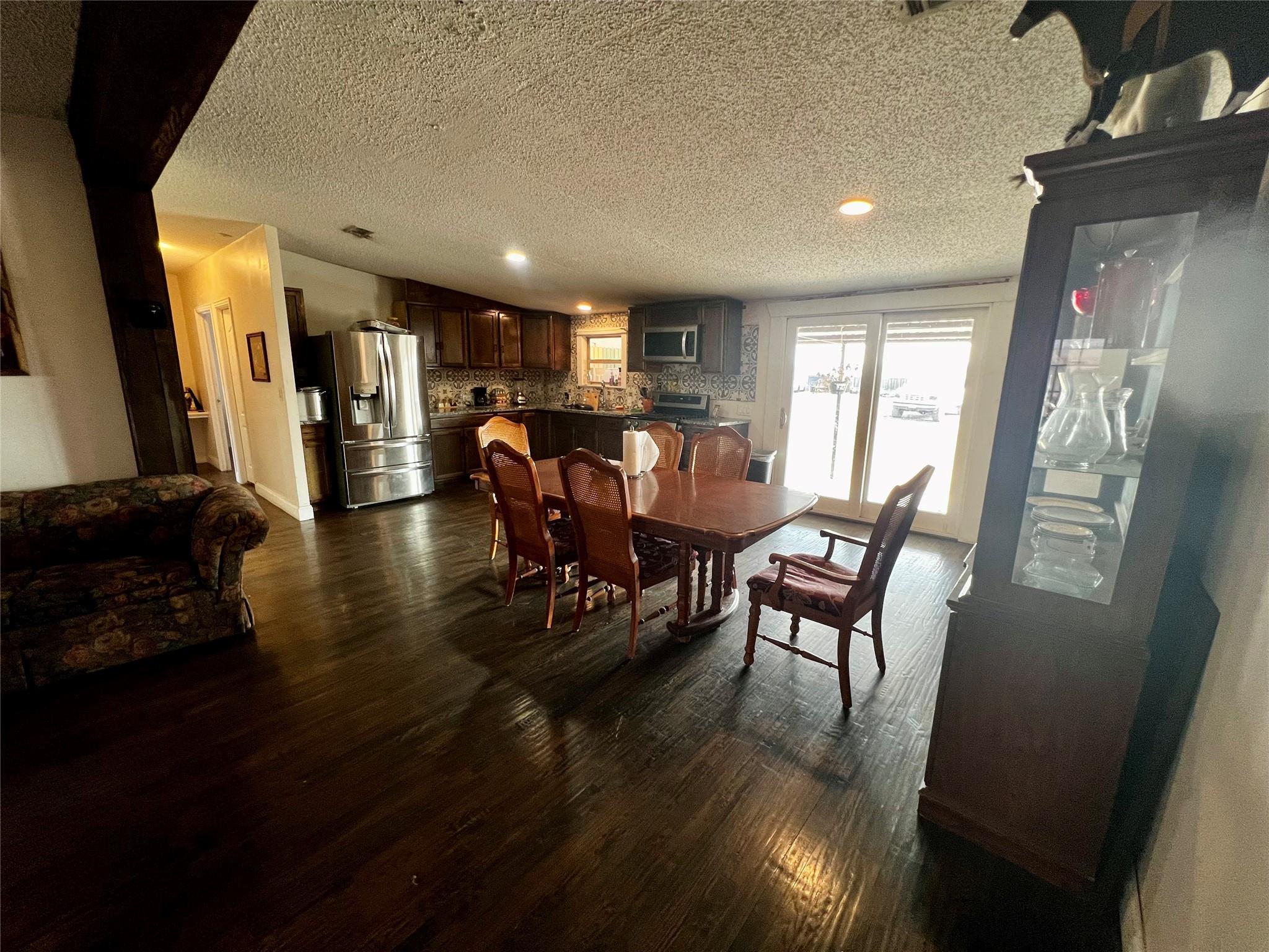 property viewer photo 3