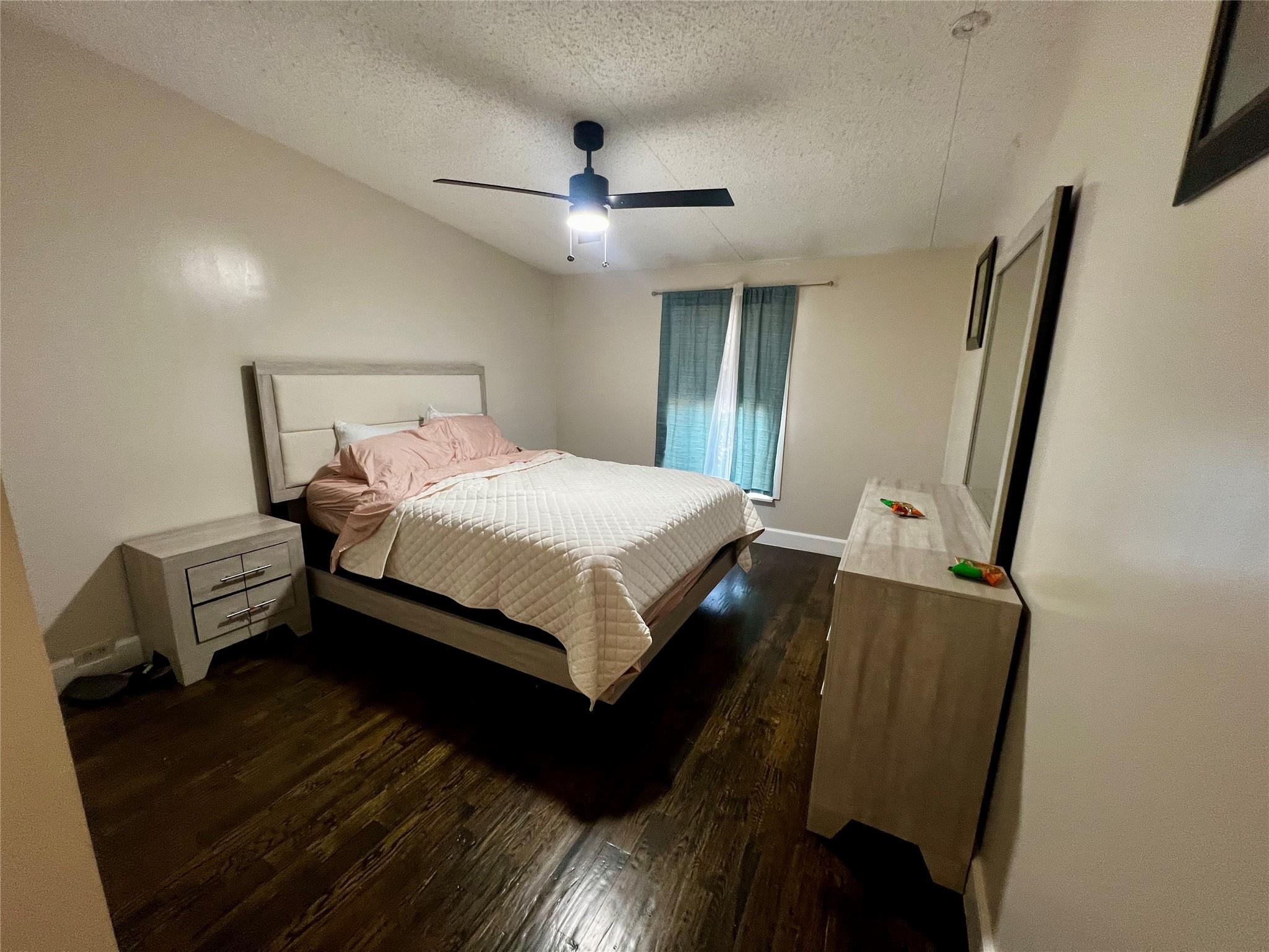 property viewer photo 4