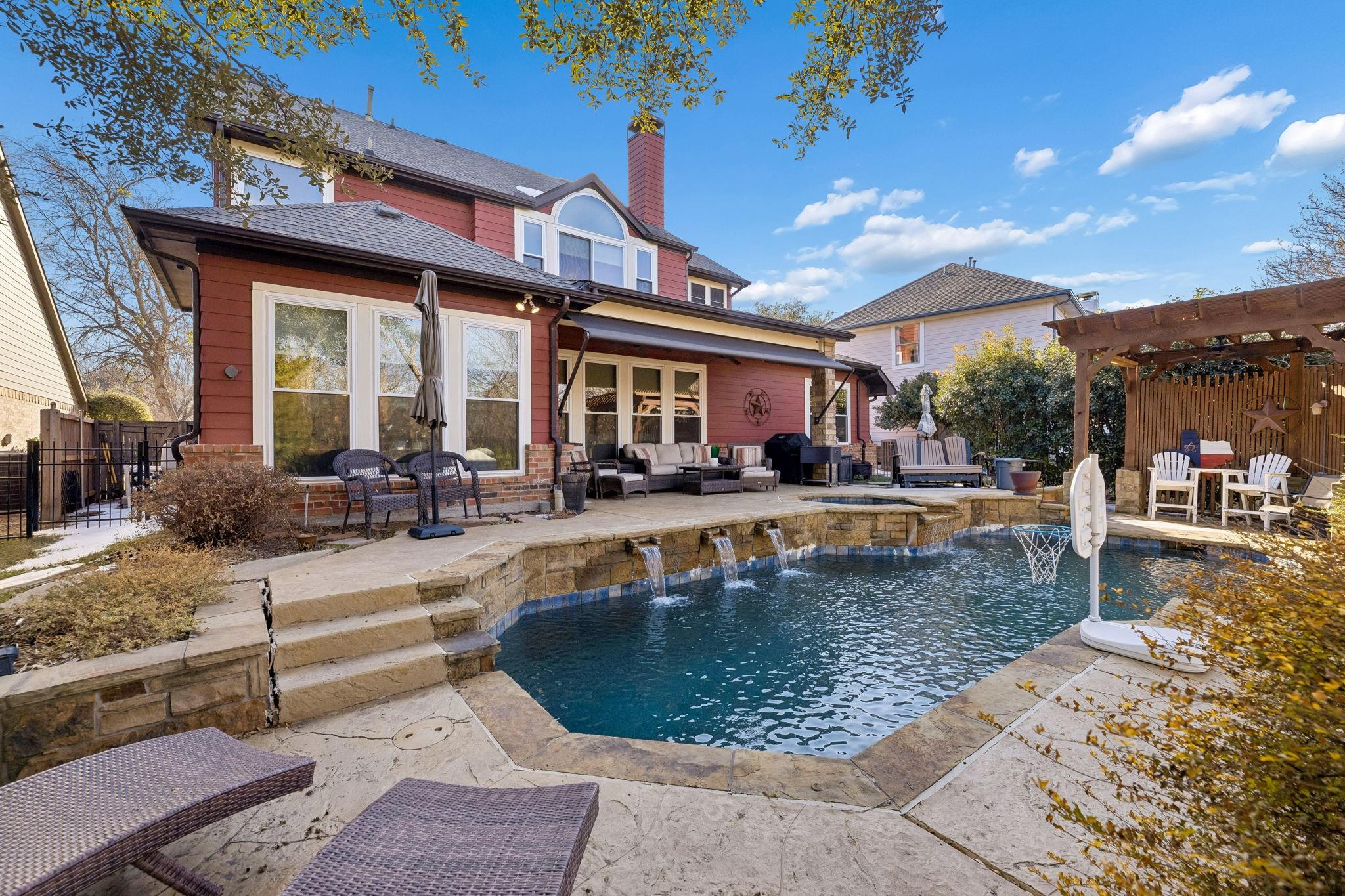 main property photo 35