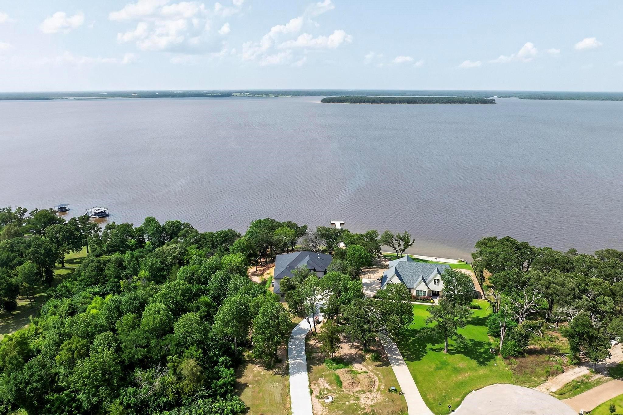main property photo 35