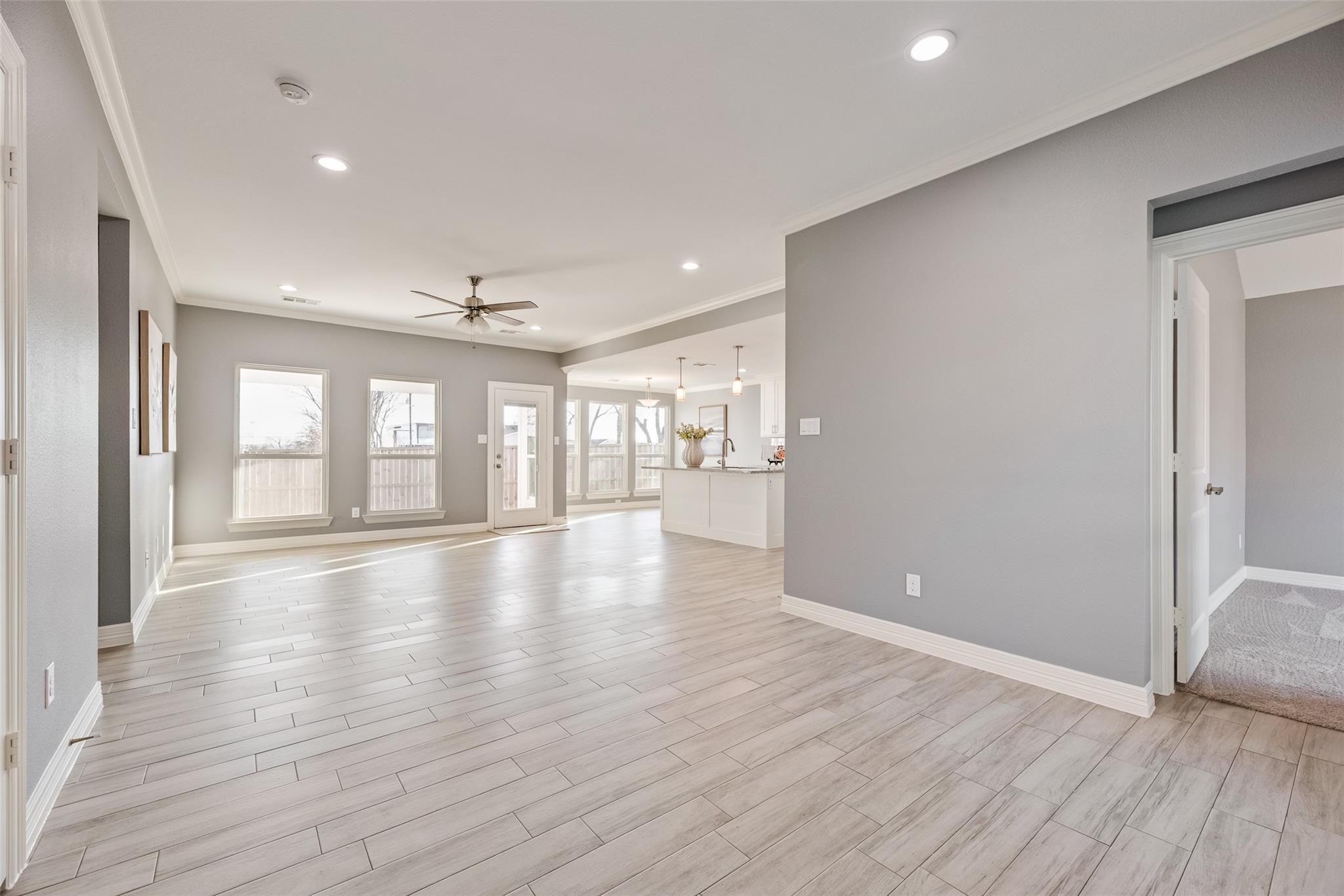 property viewer photo 1