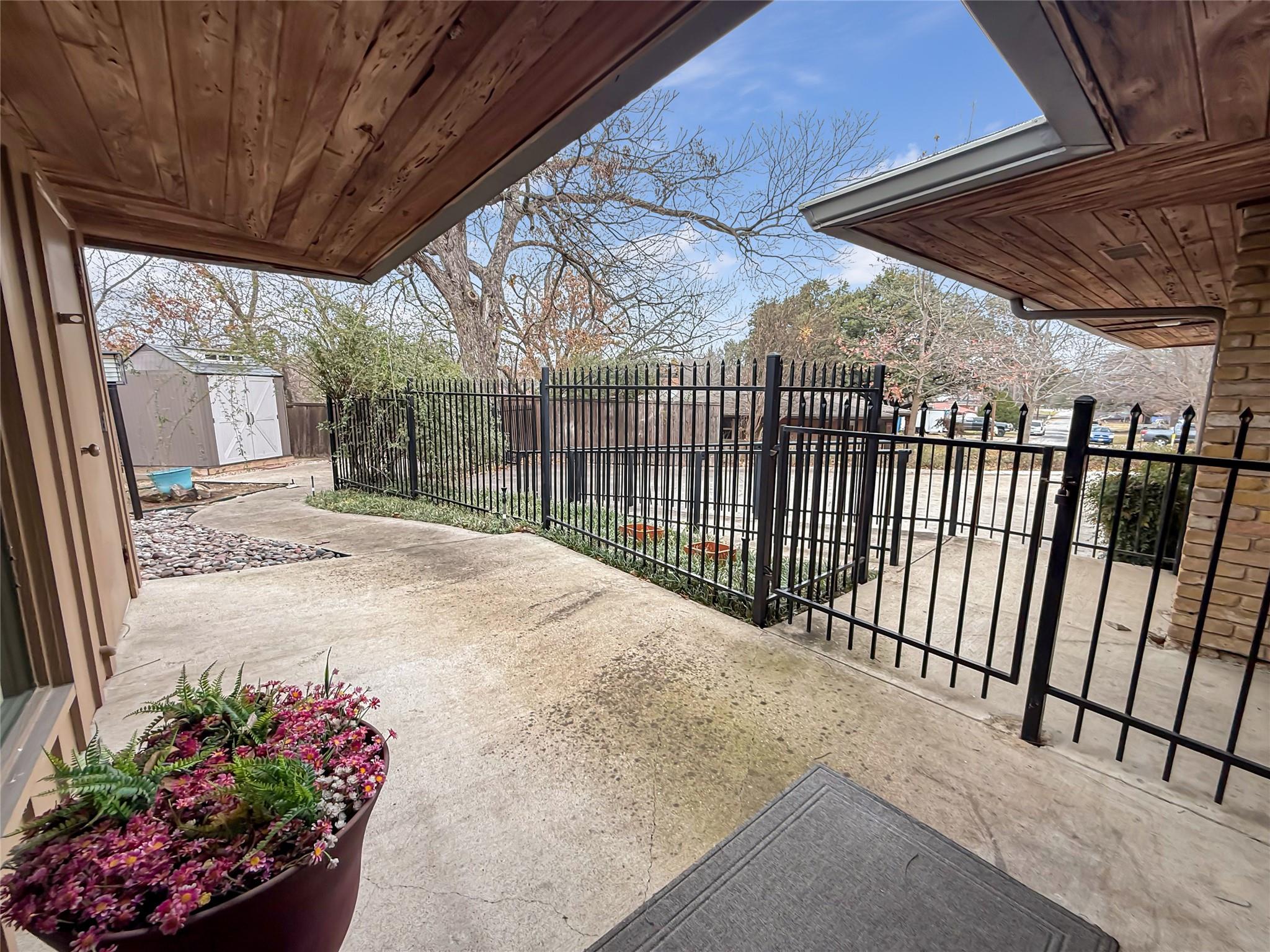 main property photo 39