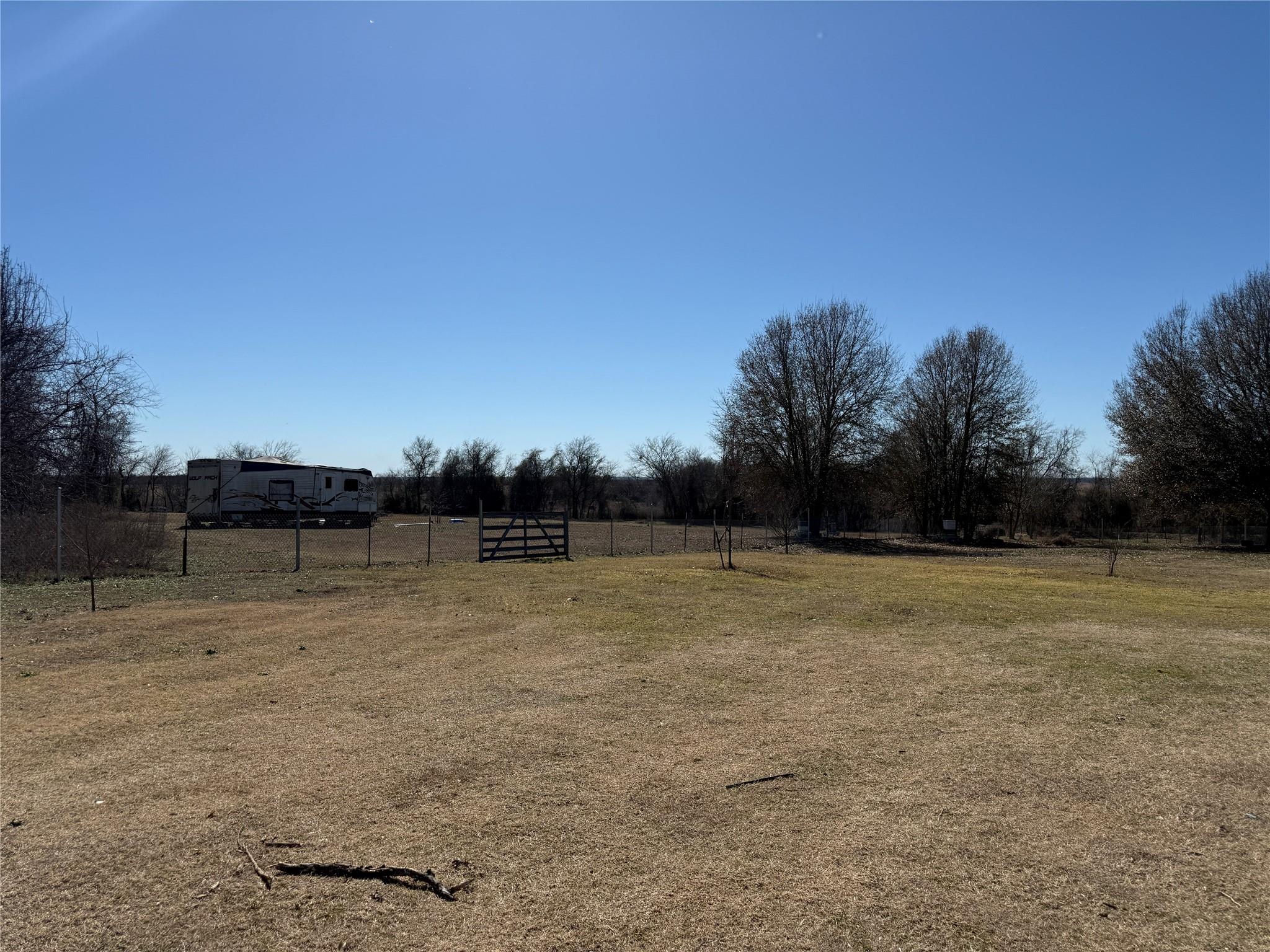 main property photo 28