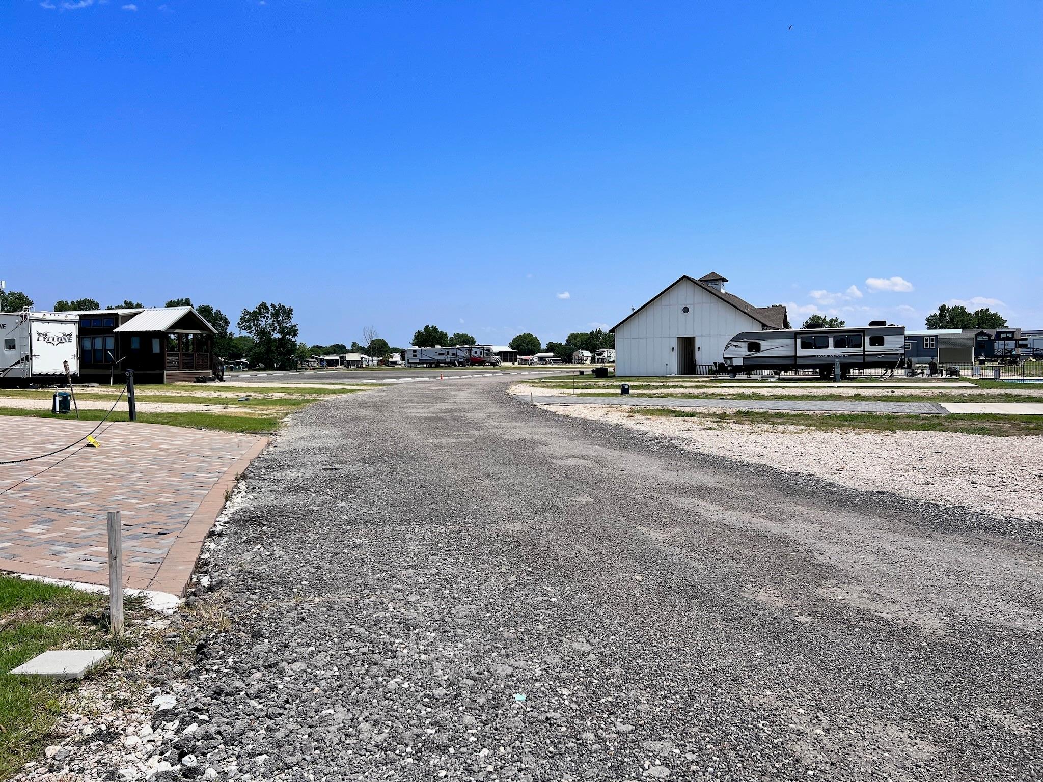 main property photo 17
