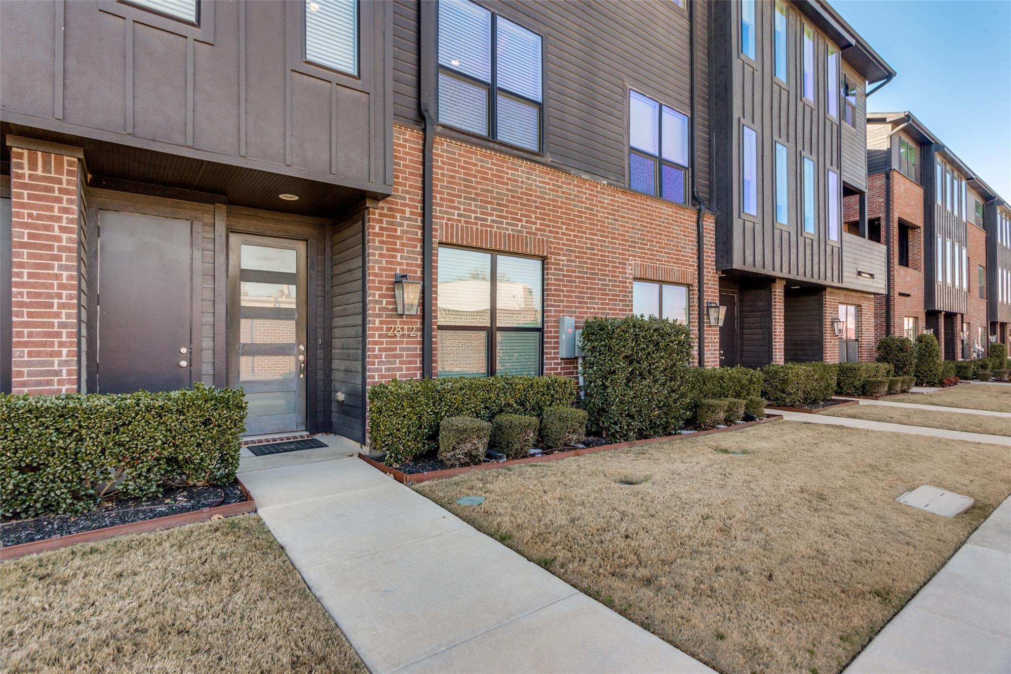 property viewer photo 1
