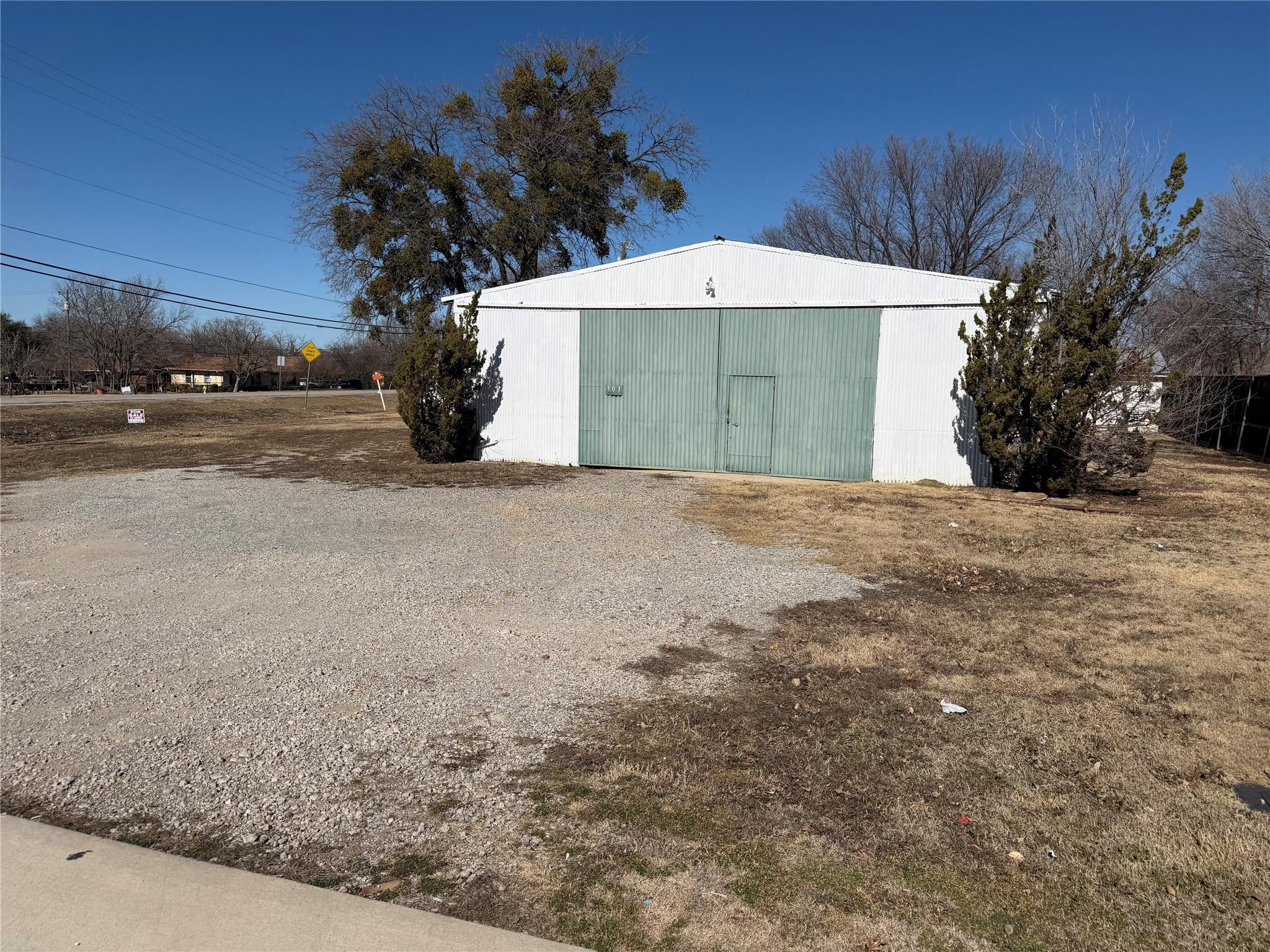 main property photo 13