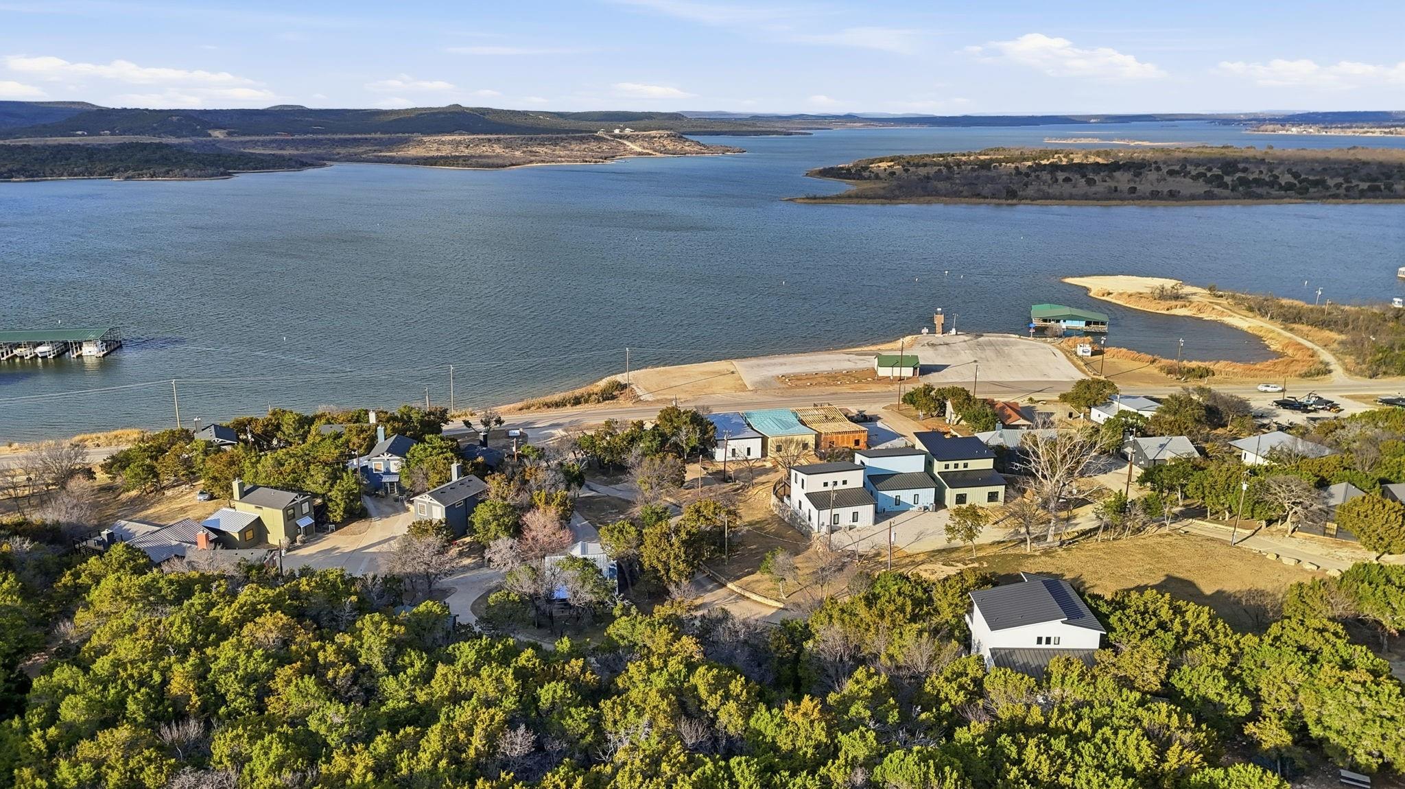 main property photo 19