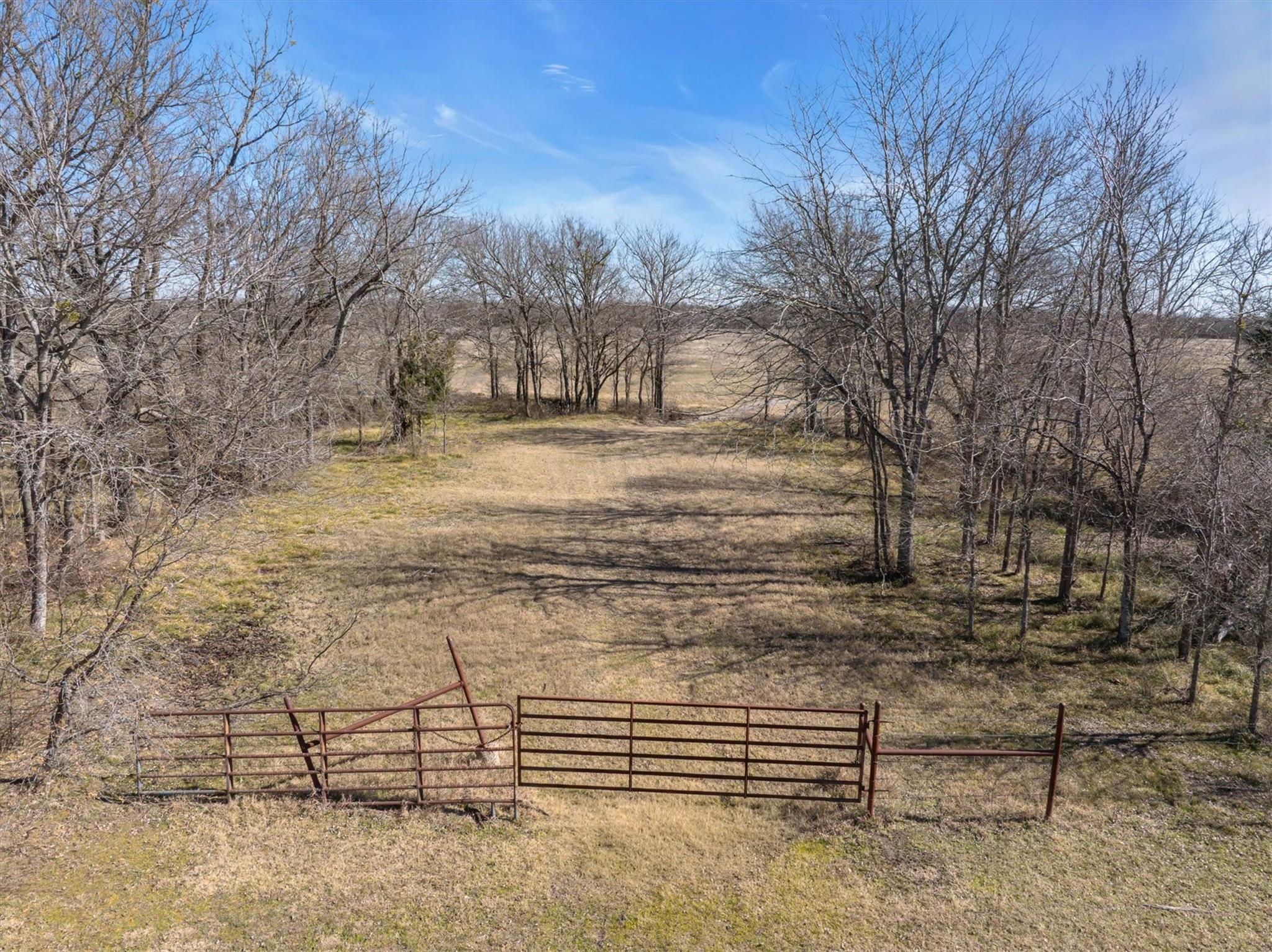 main property photo 7