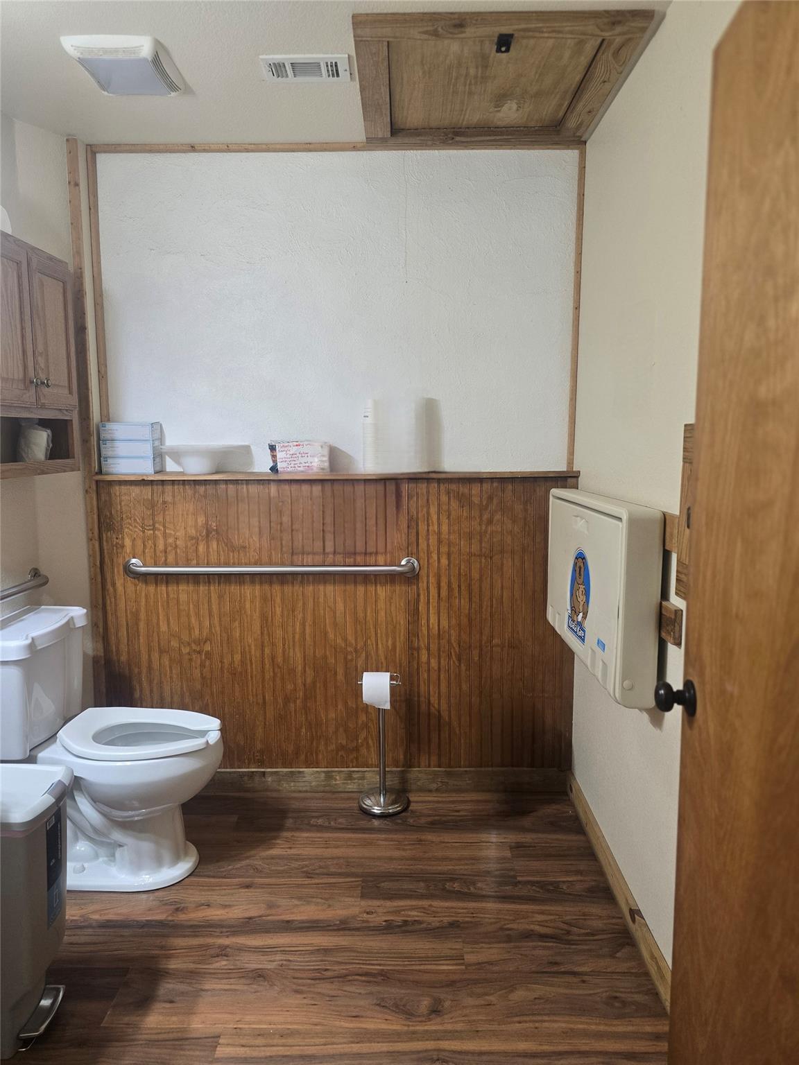 main property photo 10