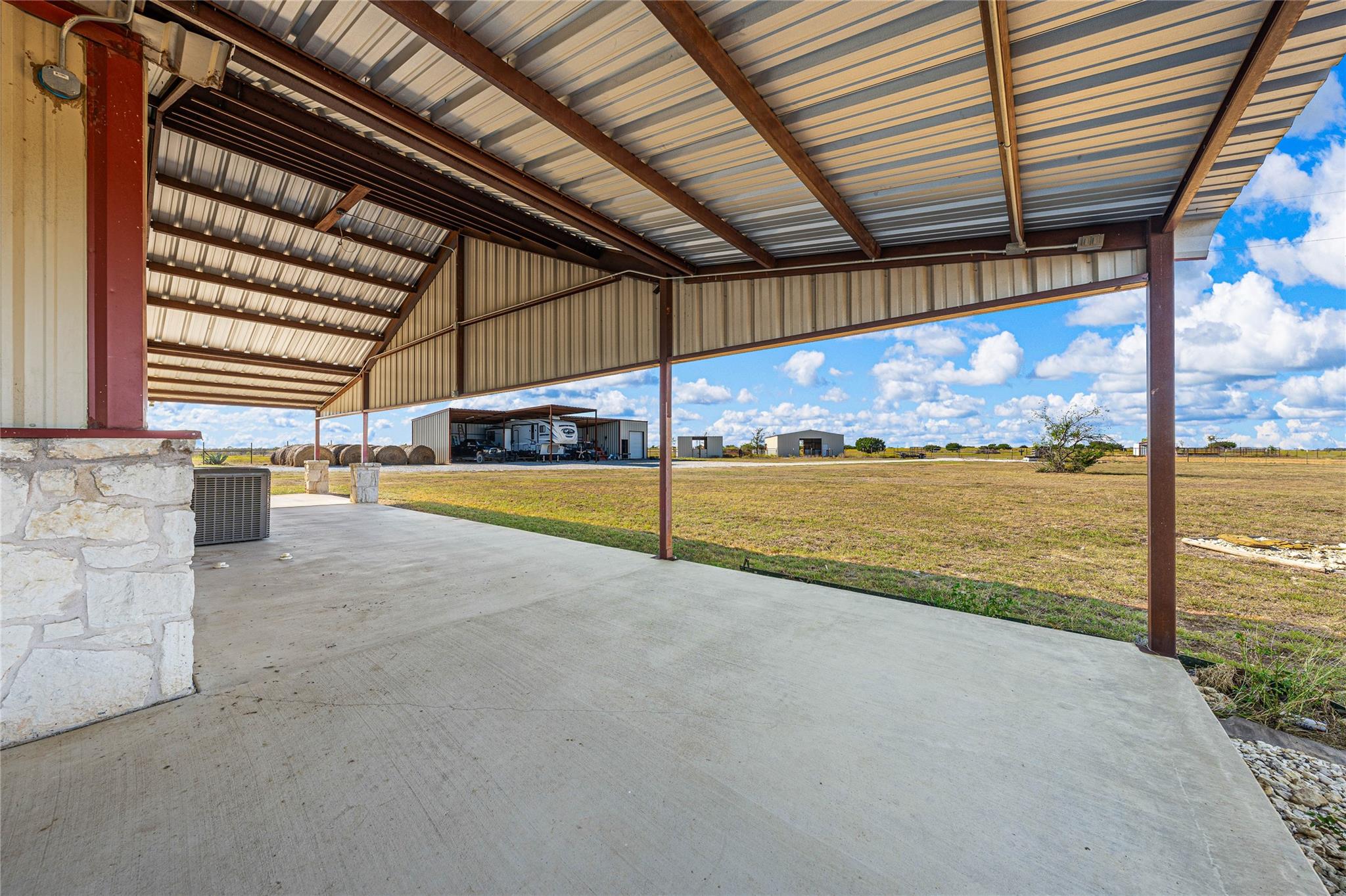 main property photo 22