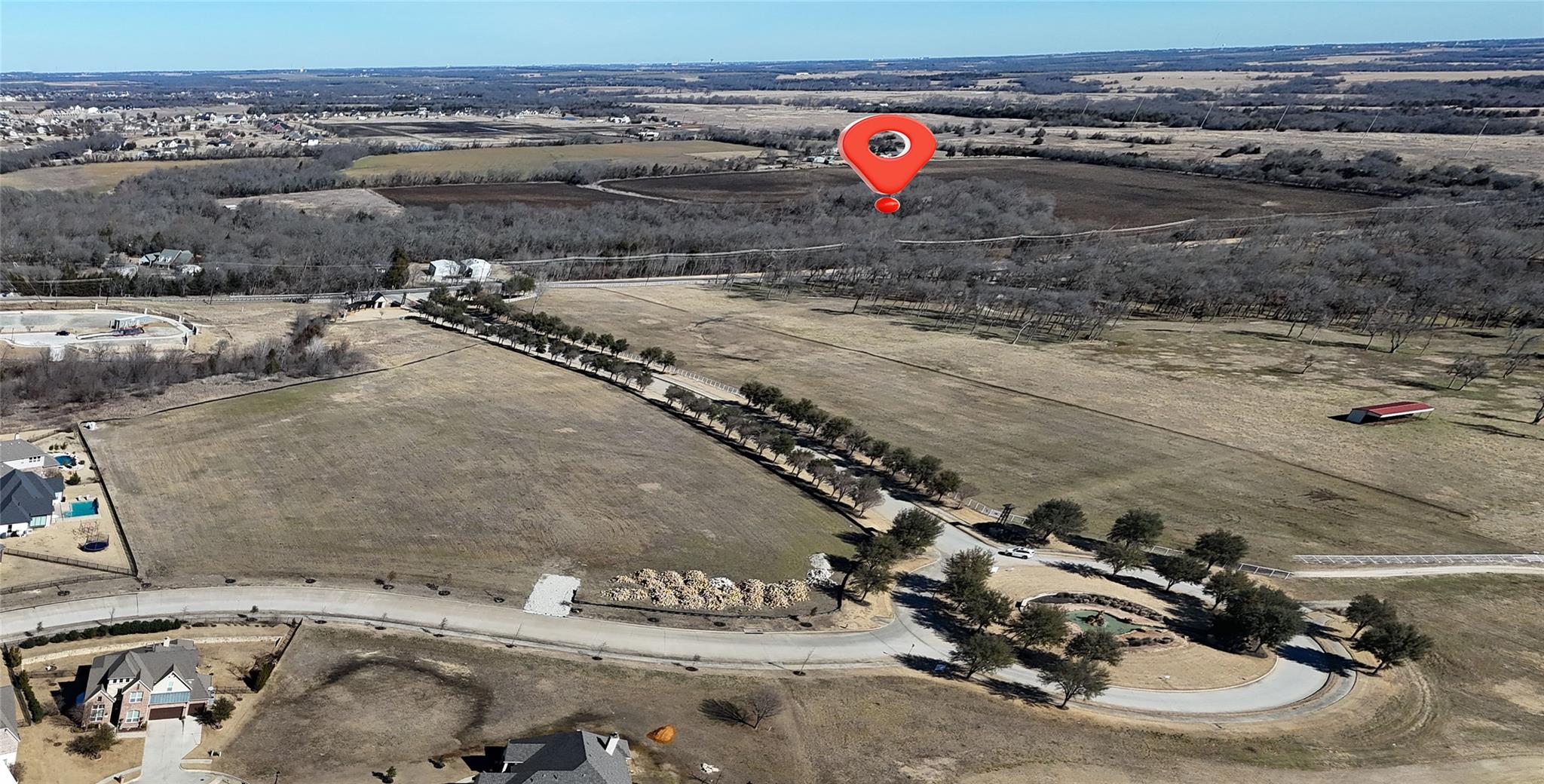main property photo 9