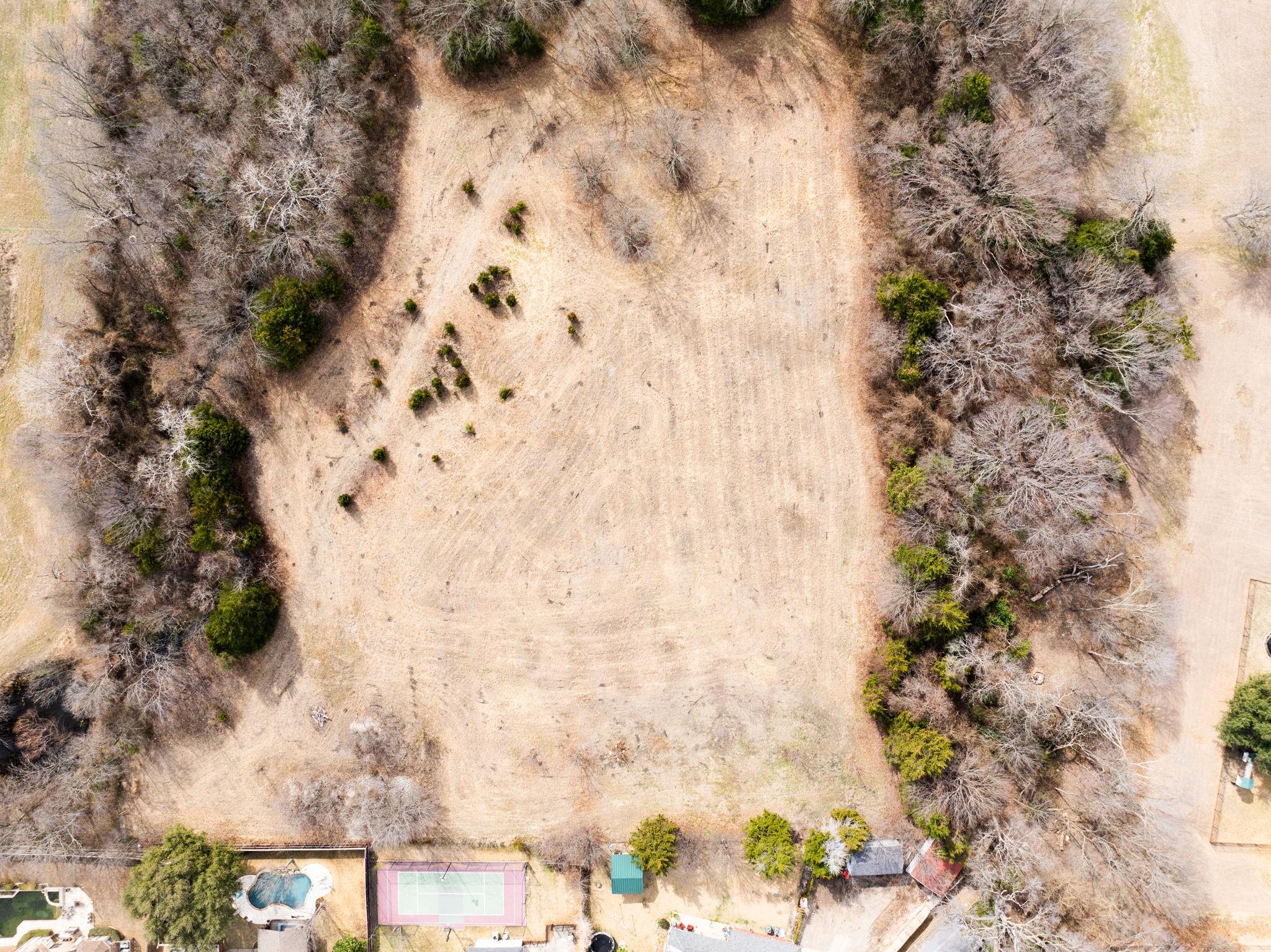 main property photo 13