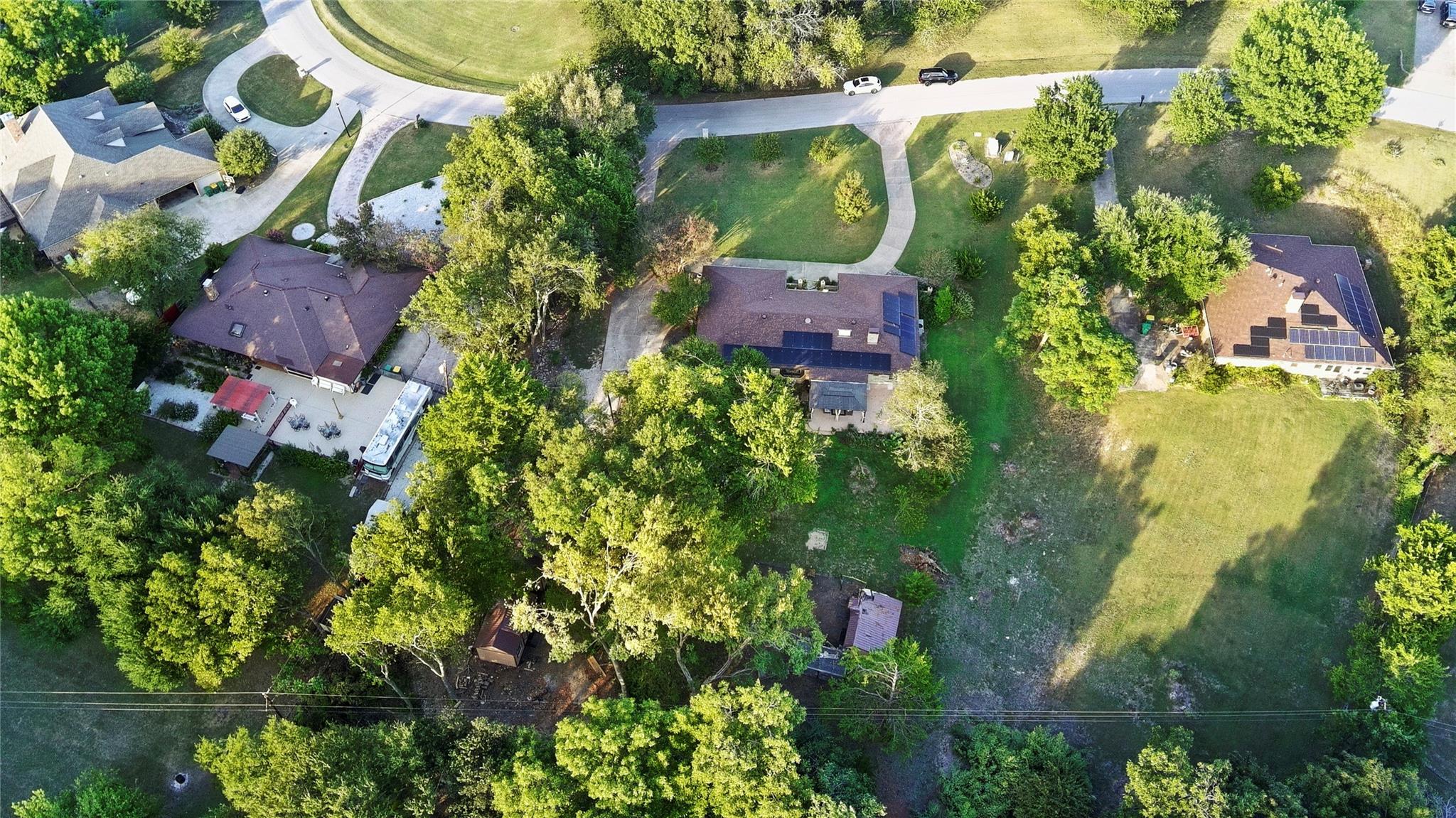 main property photo 32
