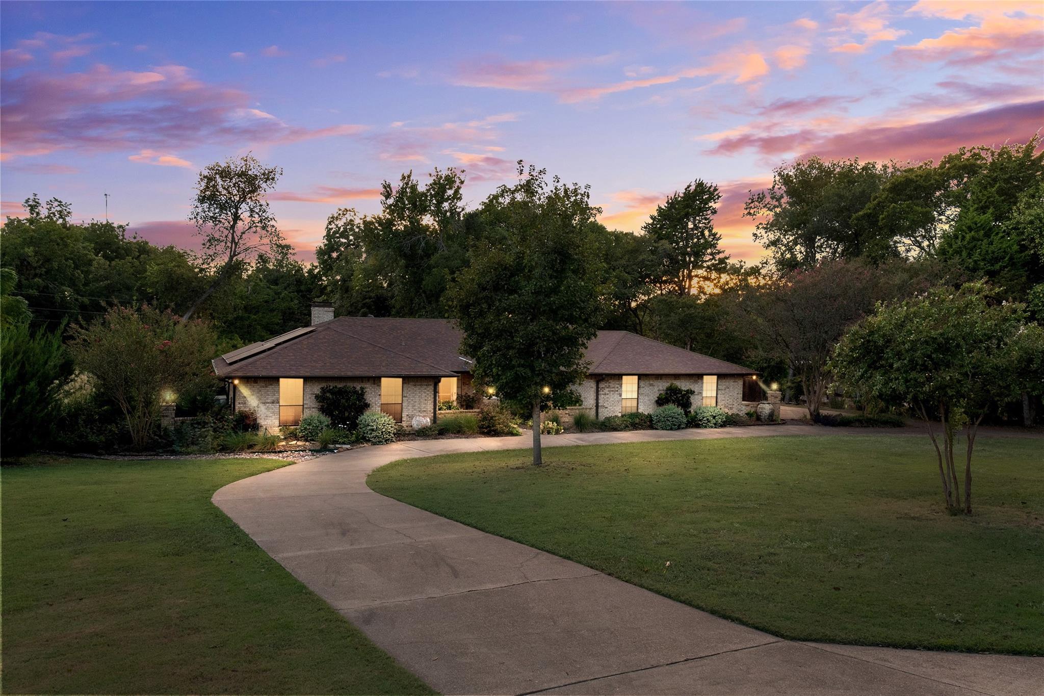 main property photo 4