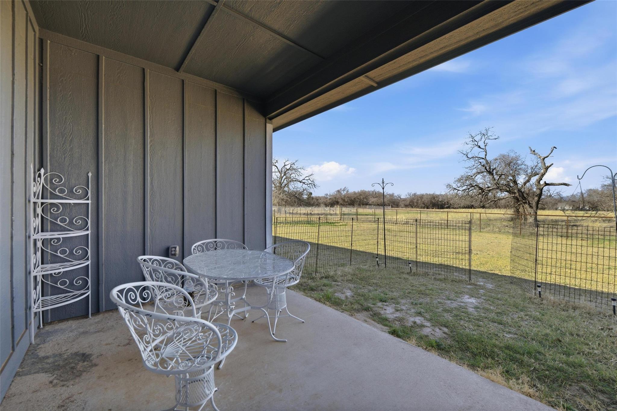 main property photo 27