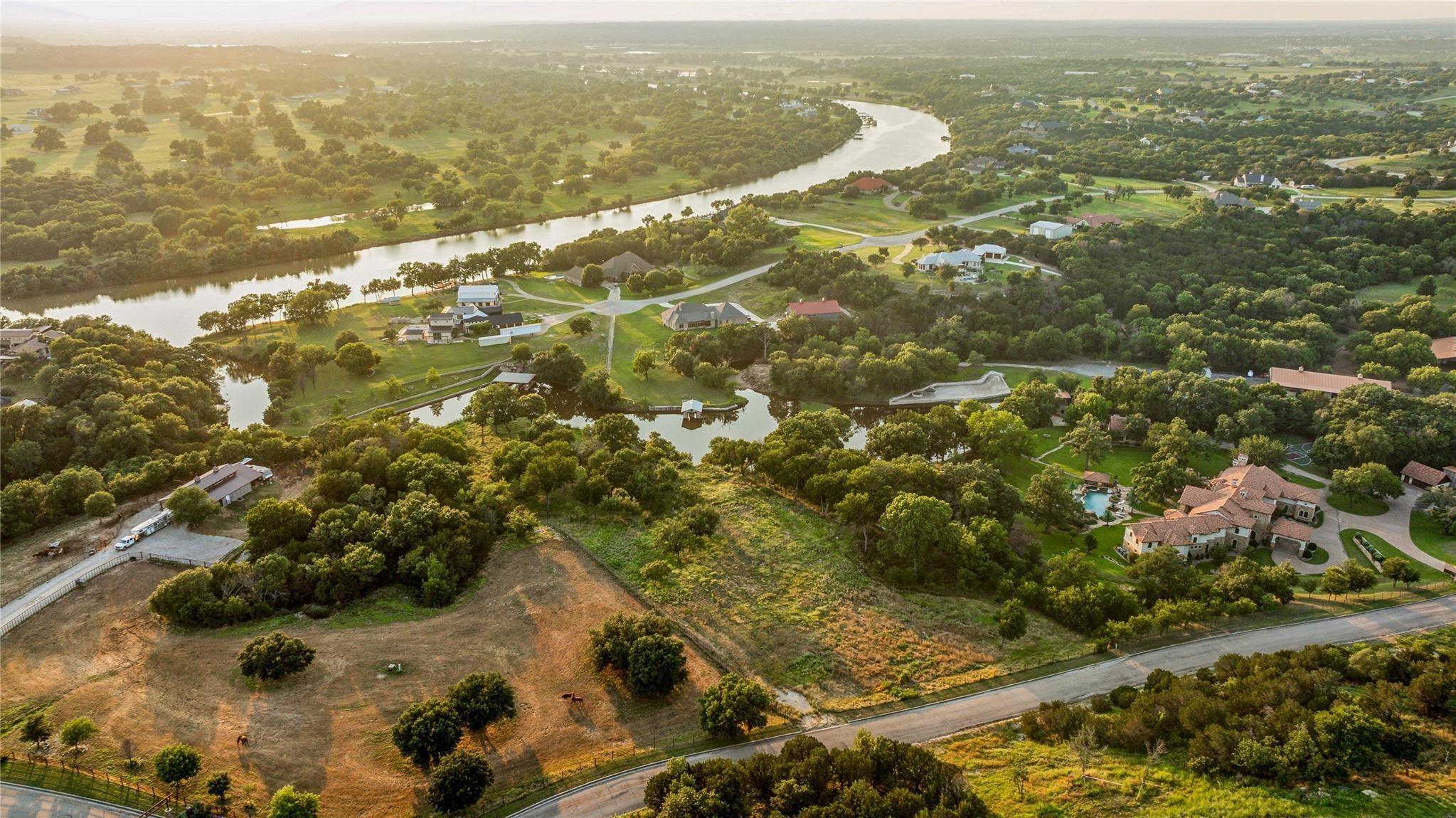 main property photo 11