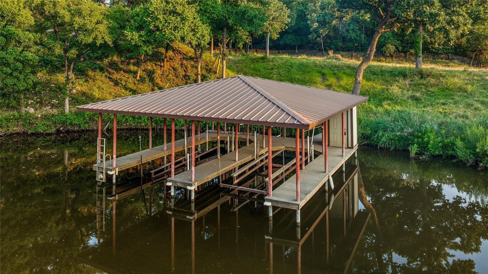 main property photo 16