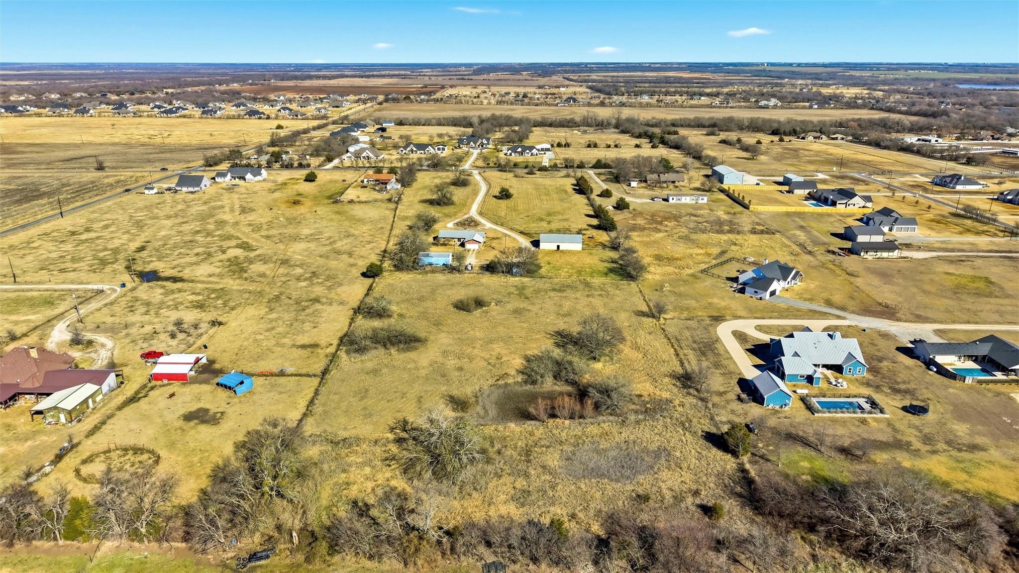 main property photo 11