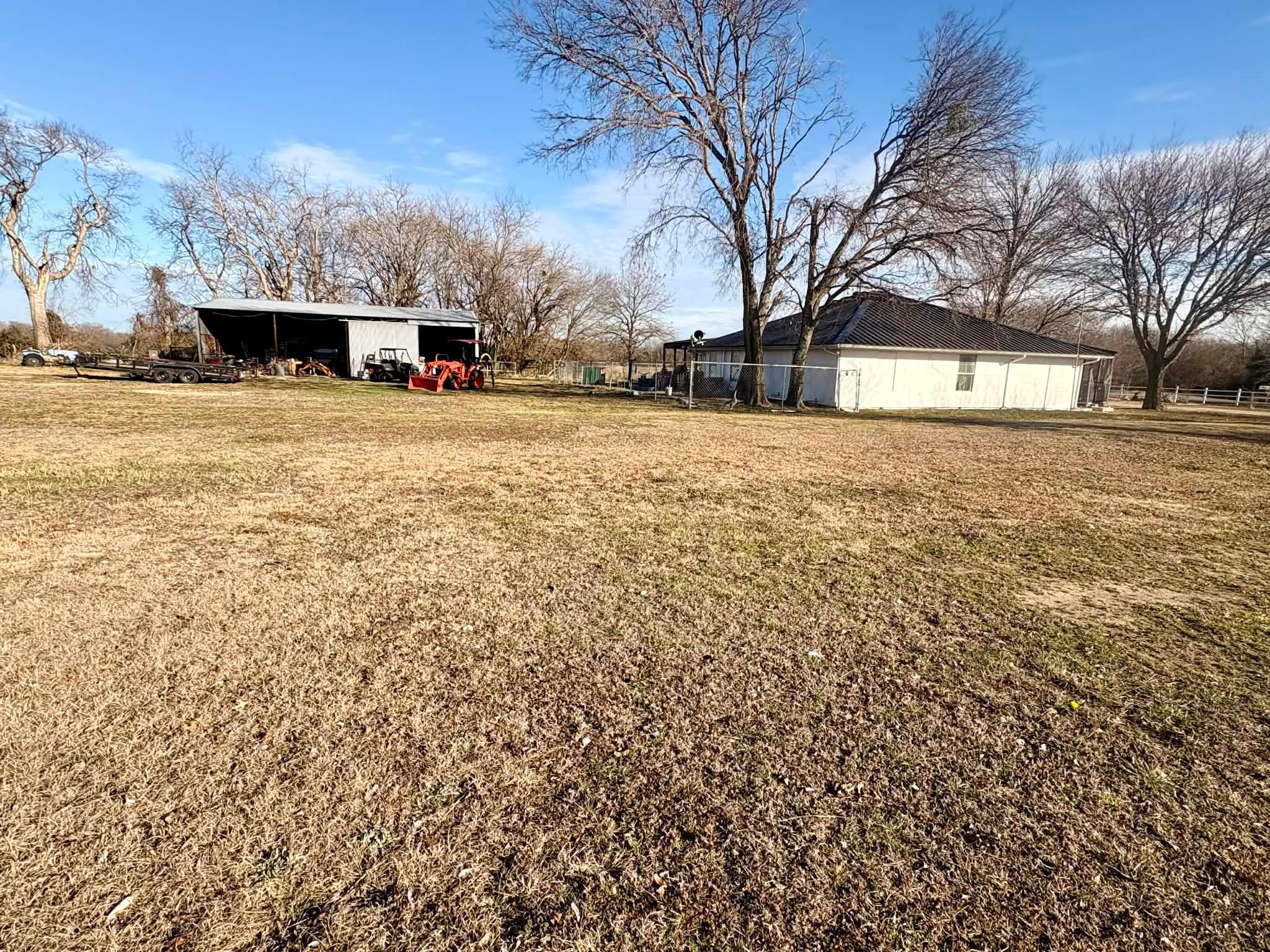 main property photo 23