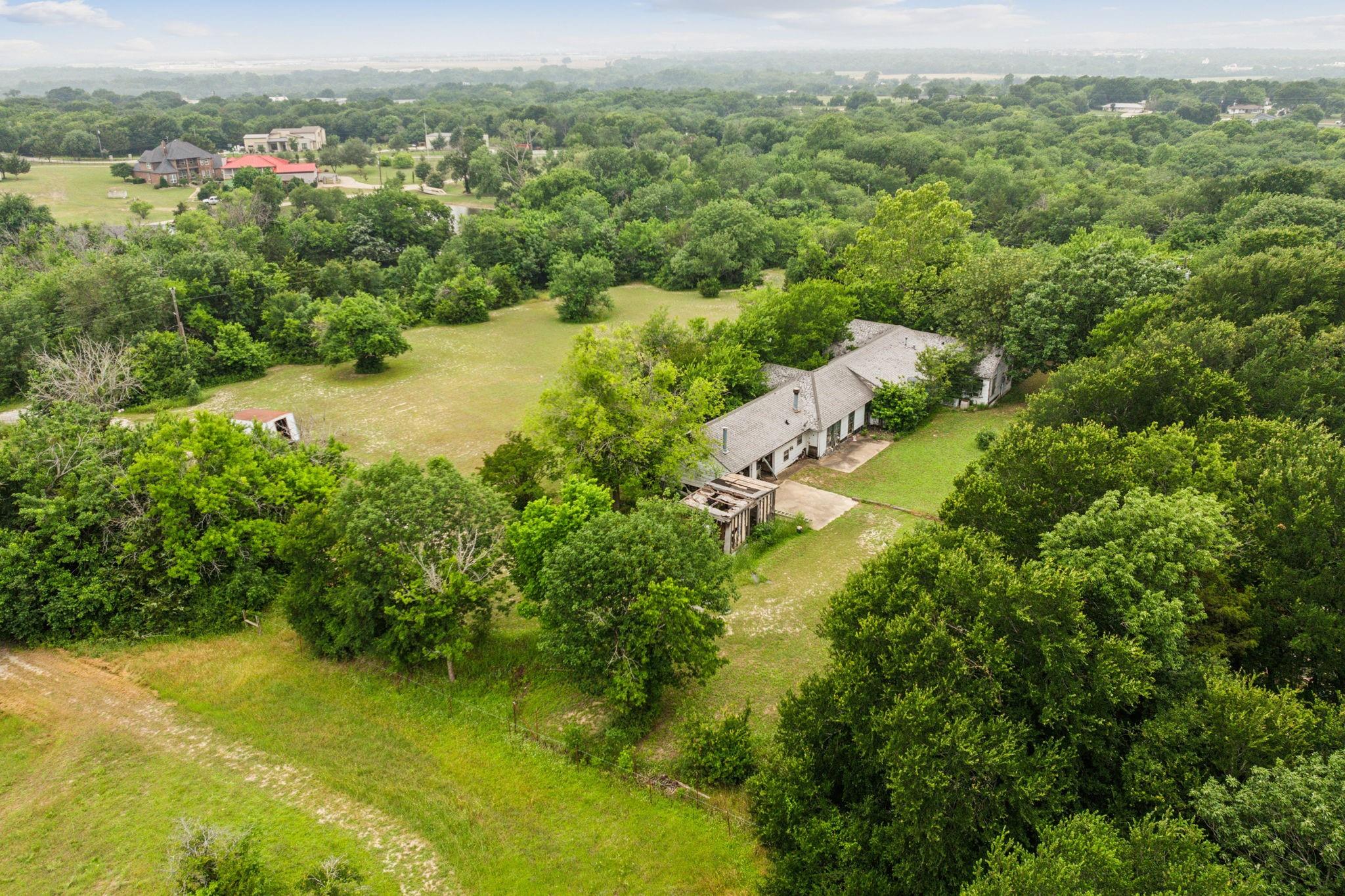 main property photo 18