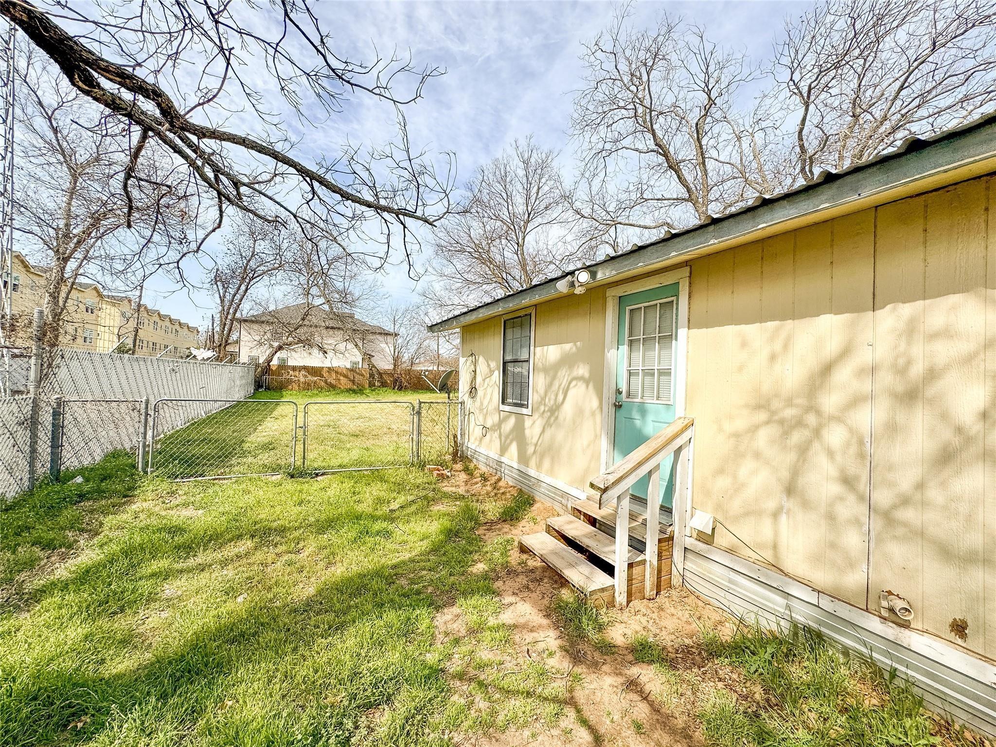 main property photo 38