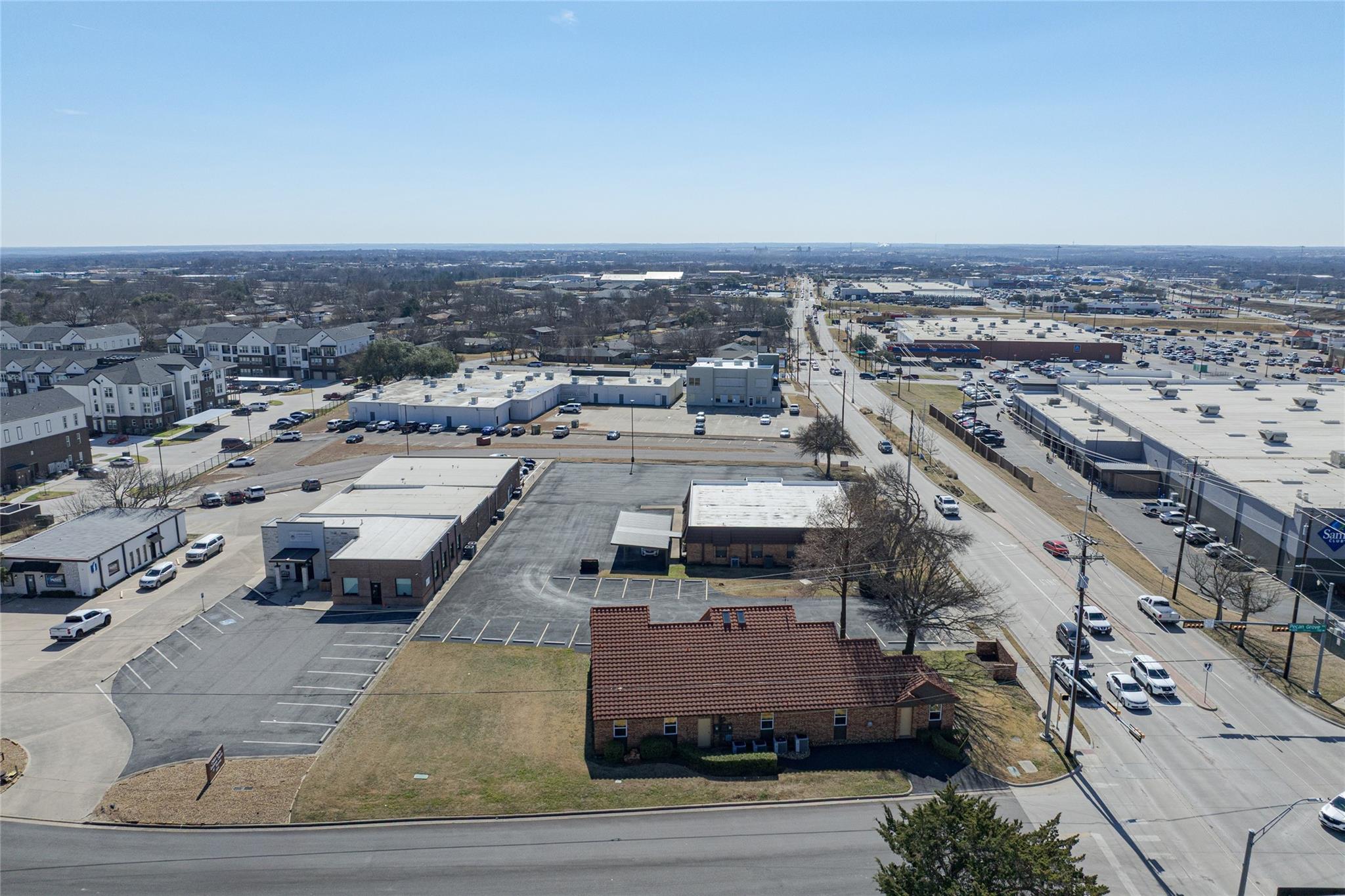 main property photo 37