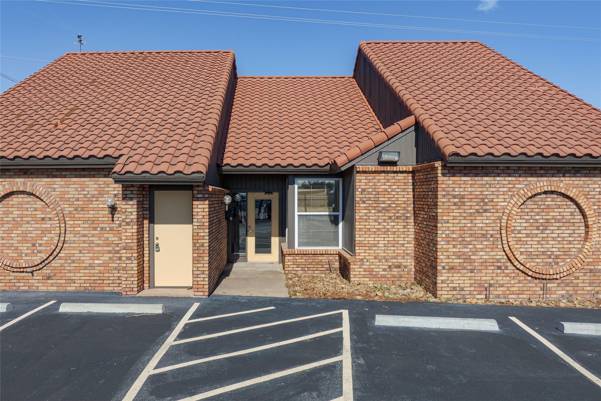 main property photo 6