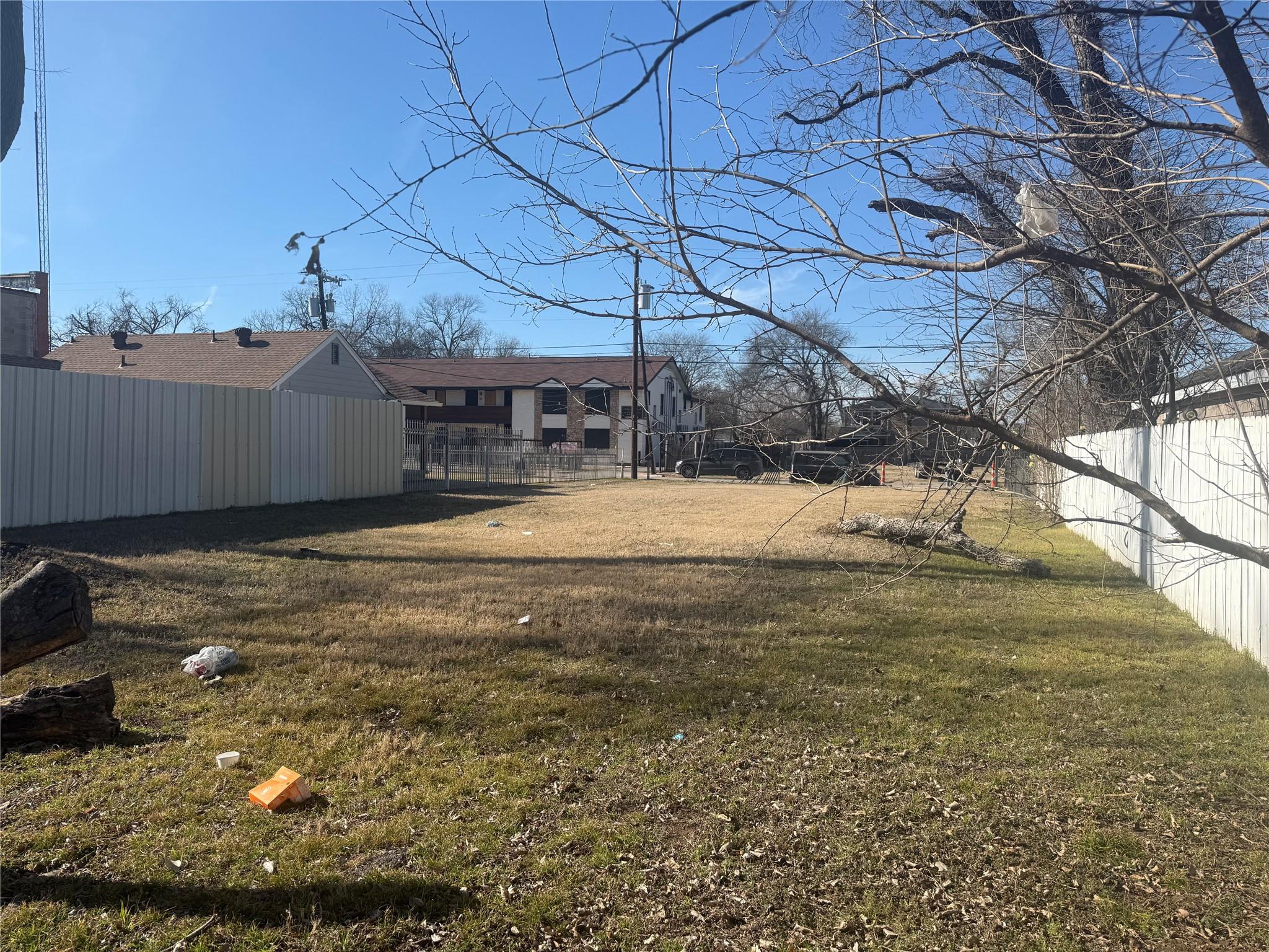 main property photo 10