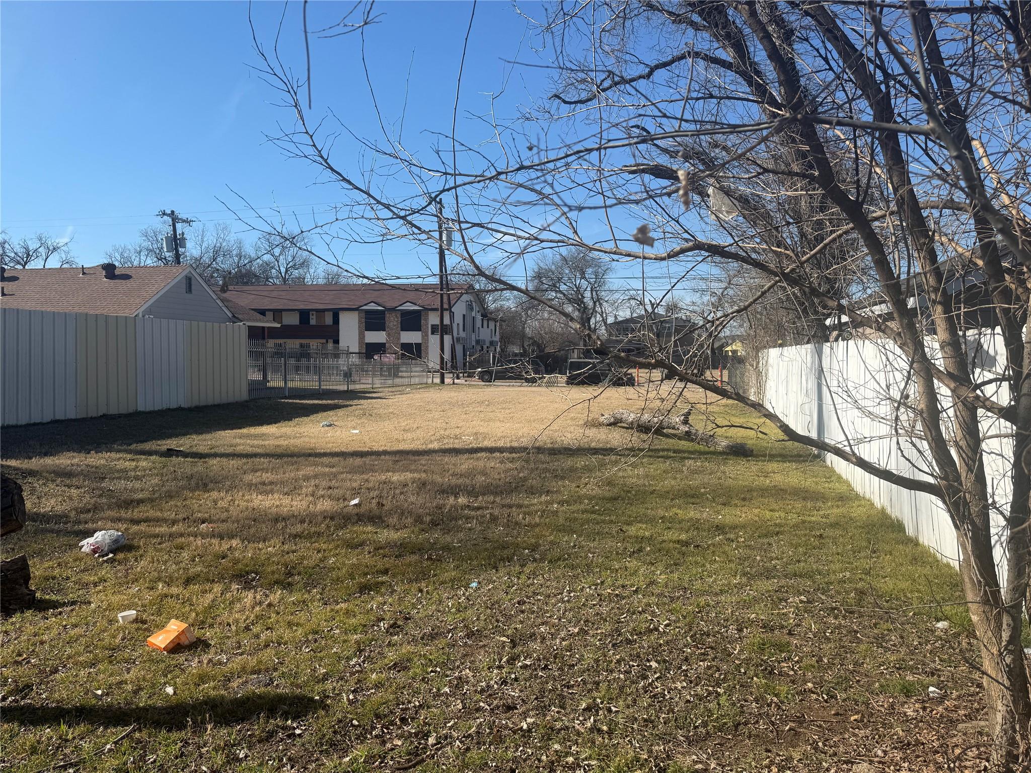 main property photo 13