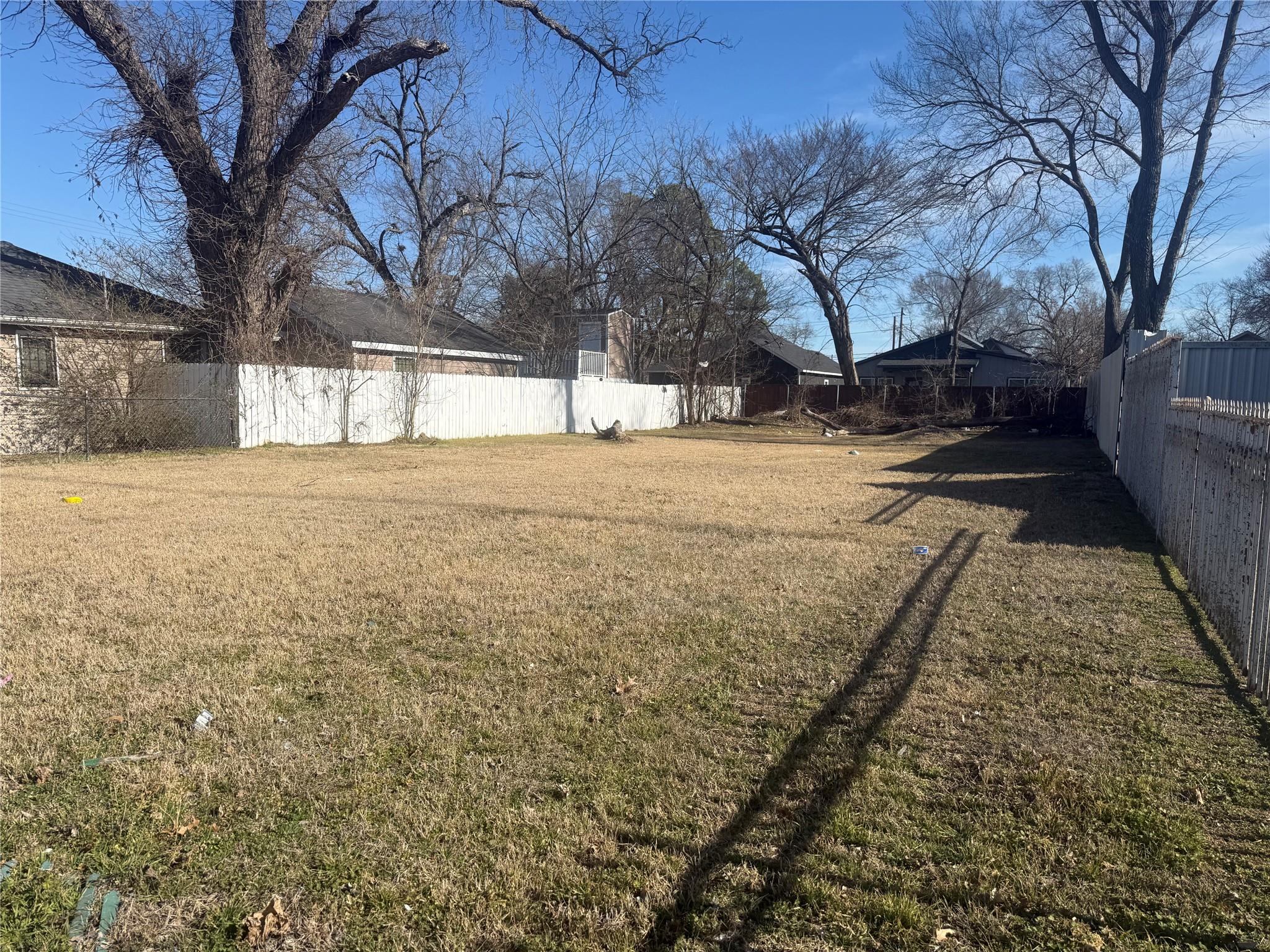 main property photo 17