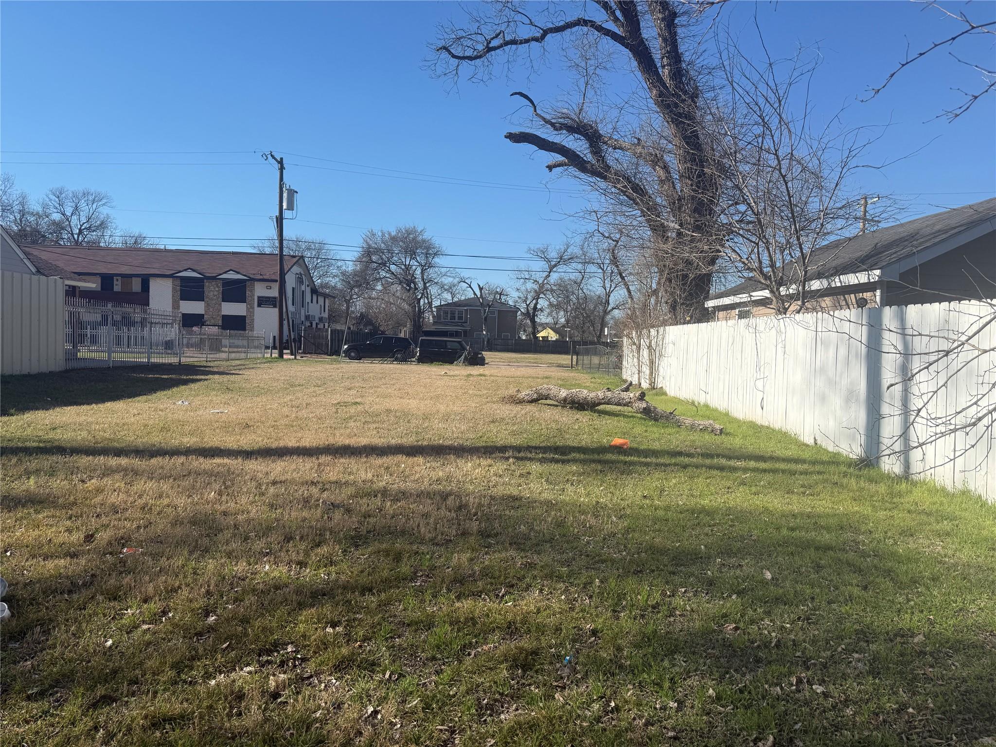 main property photo 21
