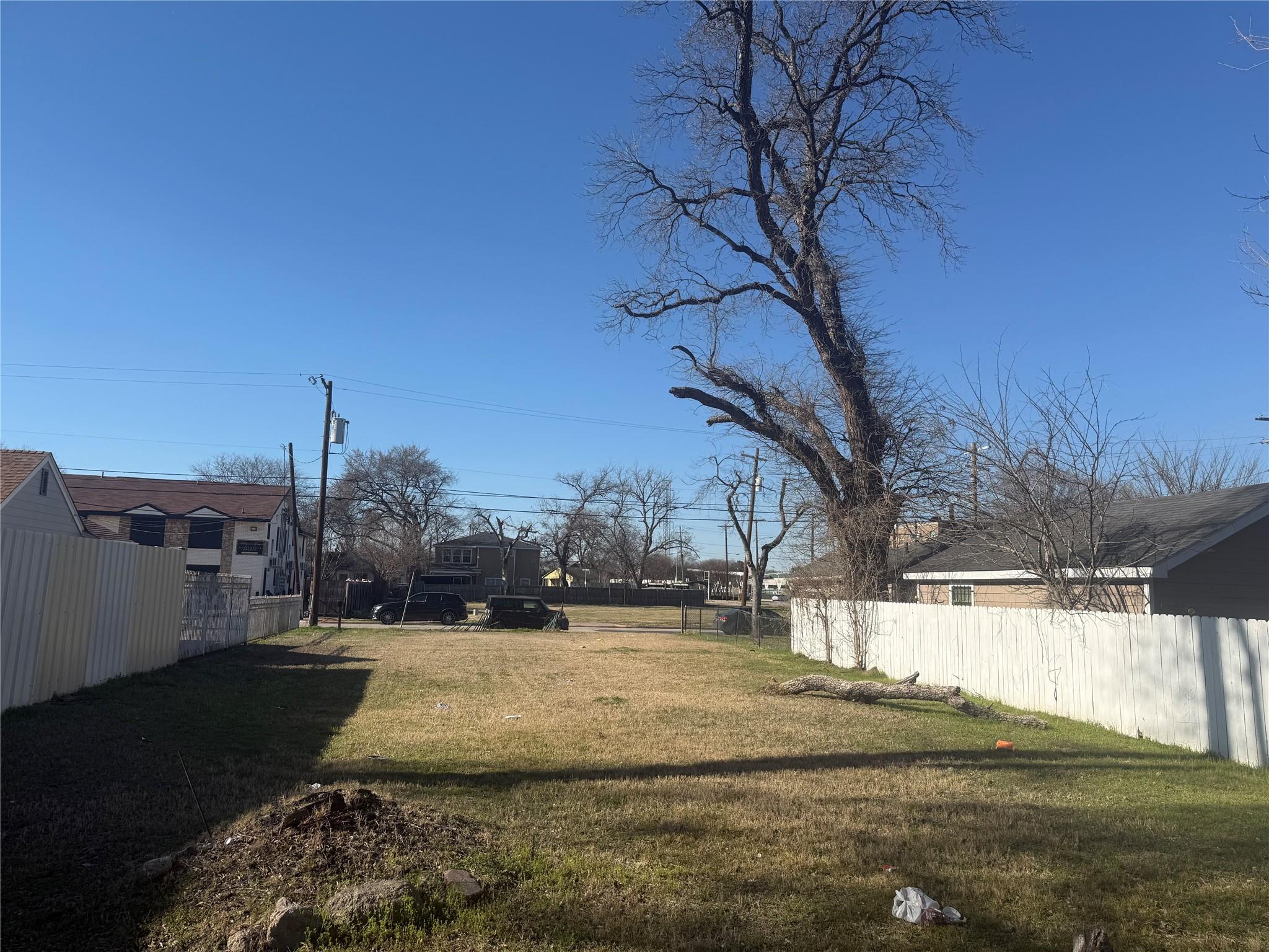 main property photo 22