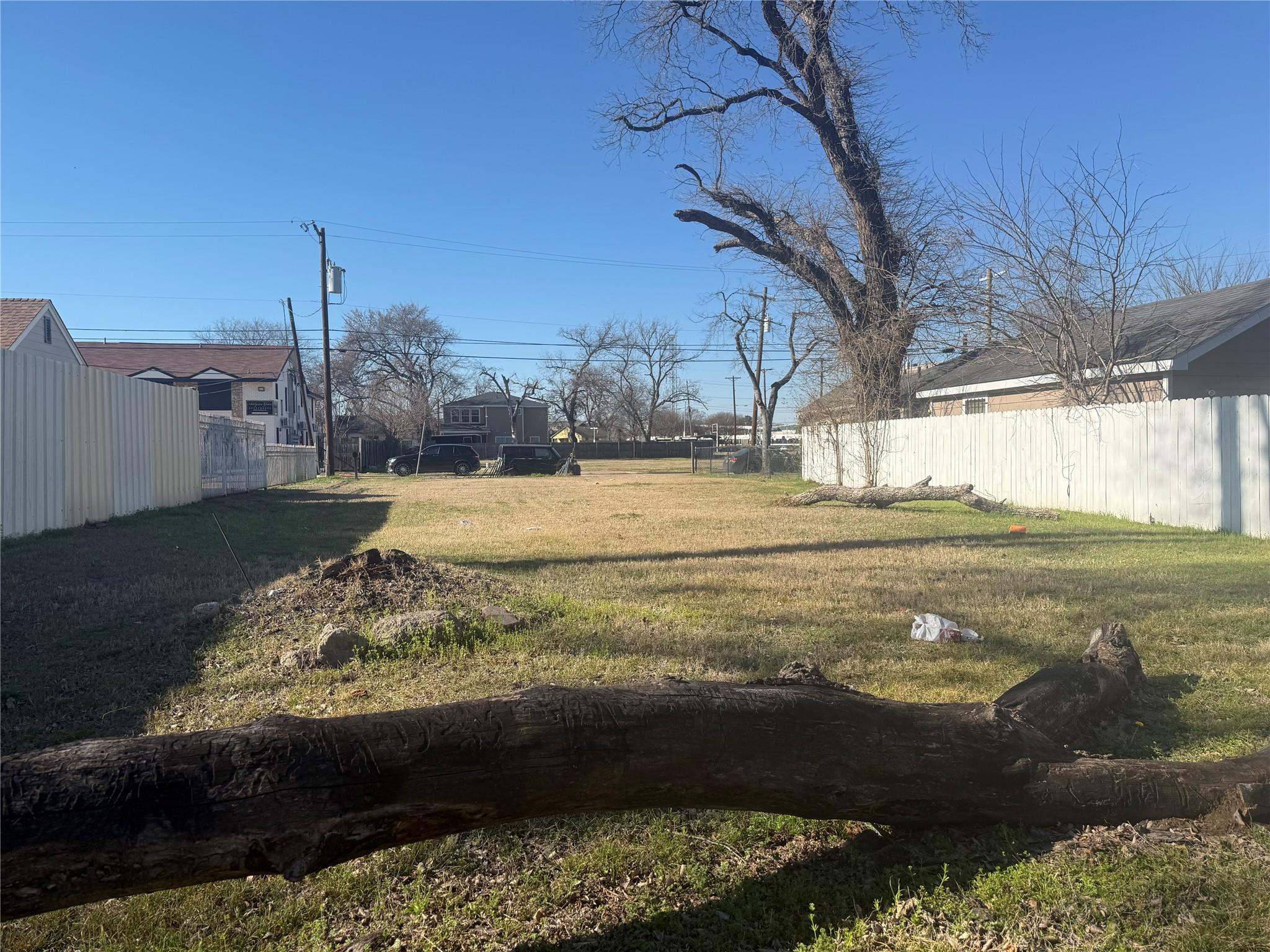 main property photo 23