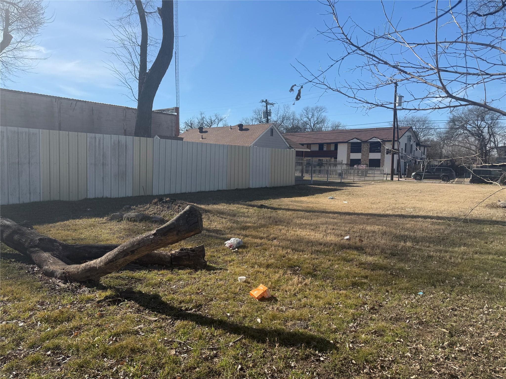 main property photo 9