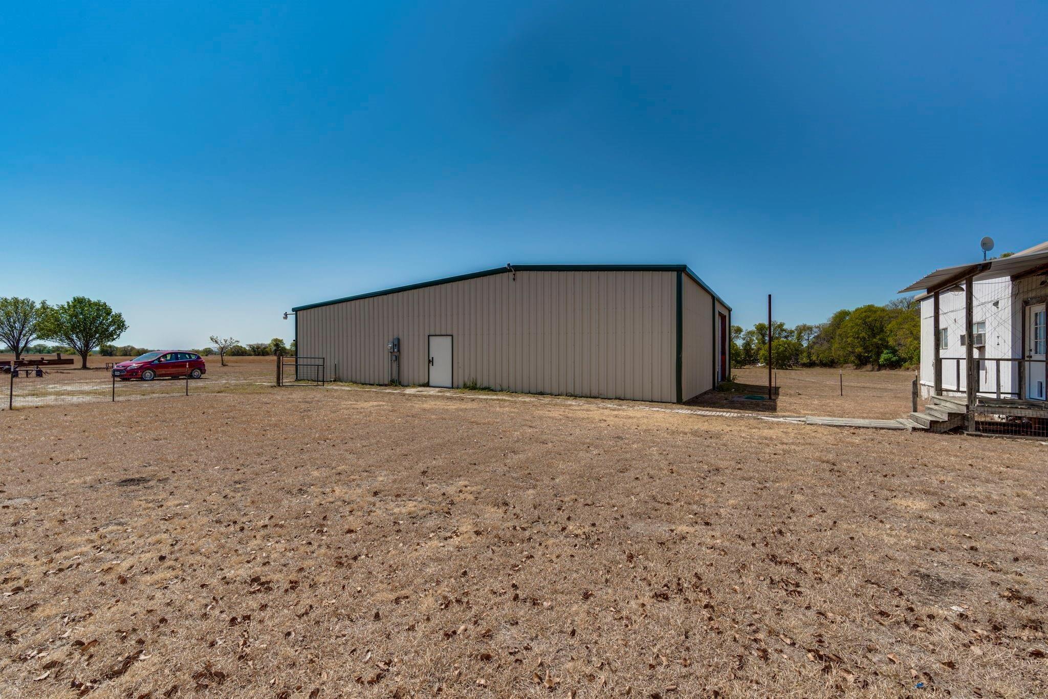 main property photo 11